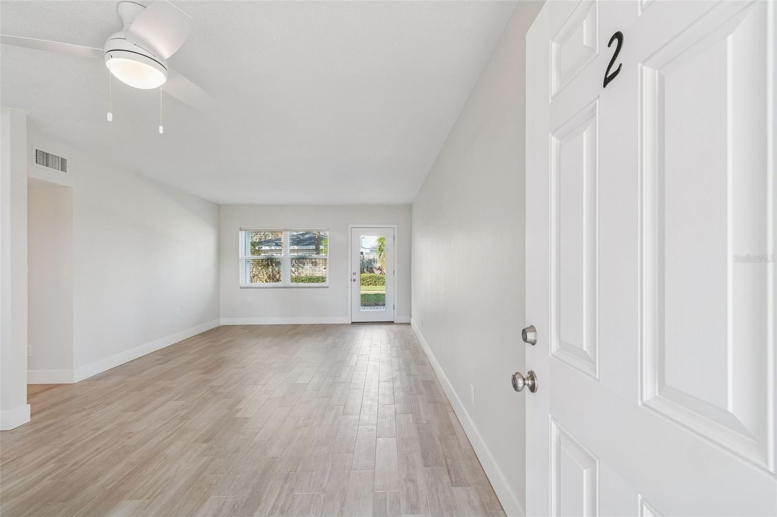 Image 8 of 44 For 300 Venetian Drive 2