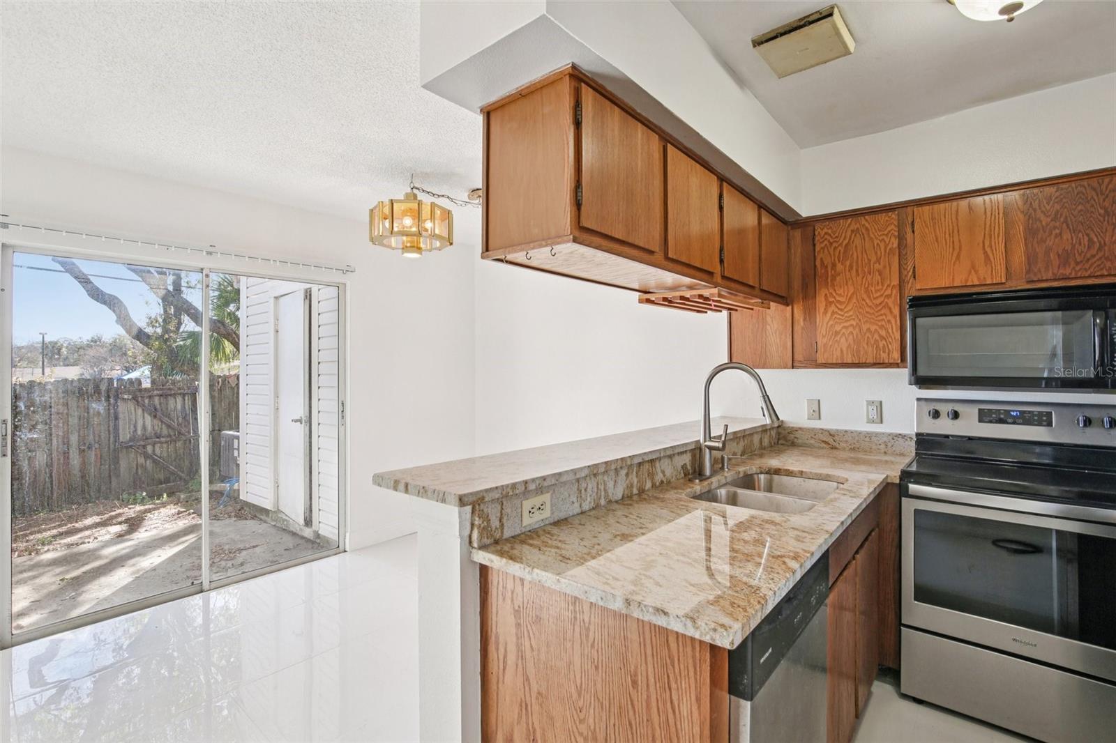 Image 13 of 27 For 11341 Grandville Drive 0