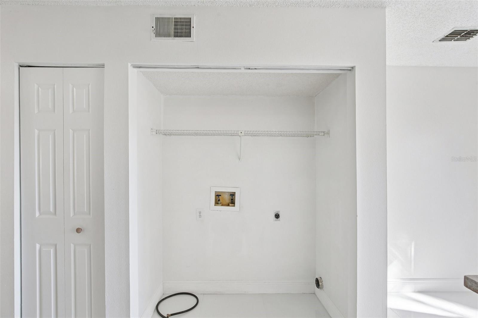 Image 14 of 27 For 11341 Grandville Drive 0