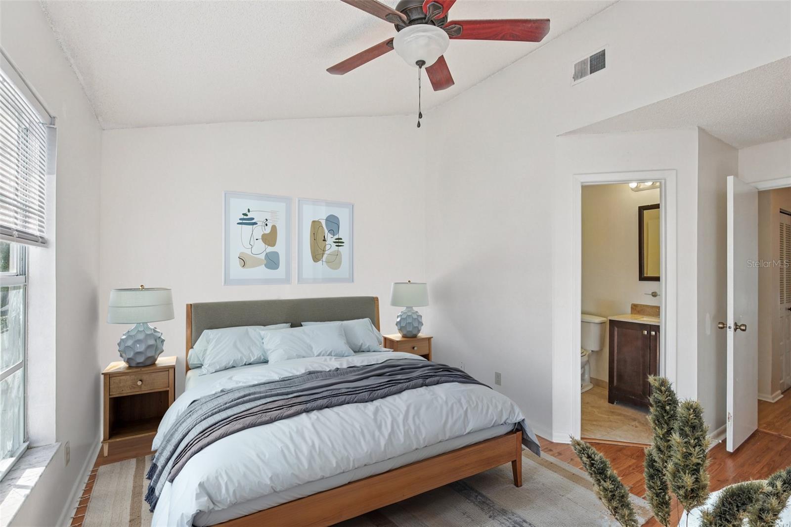 Image 5 of 27 For 11341 Grandville Drive 0