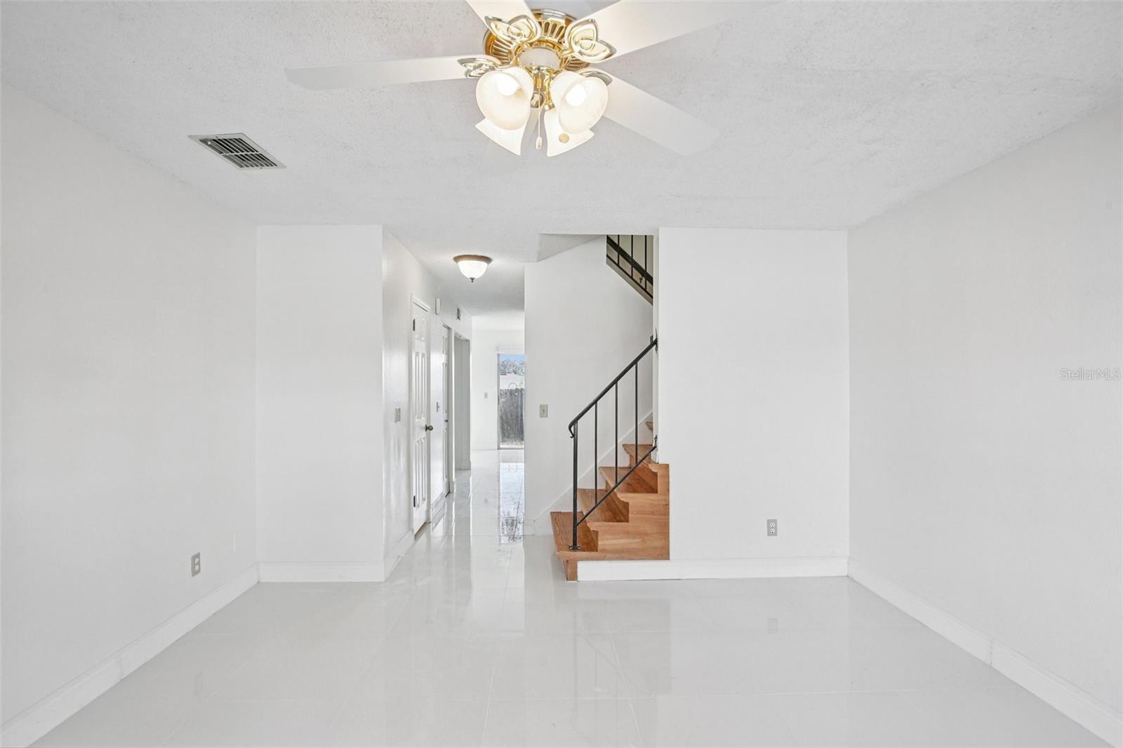 Image 7 of 27 For 11341 Grandville Drive 0