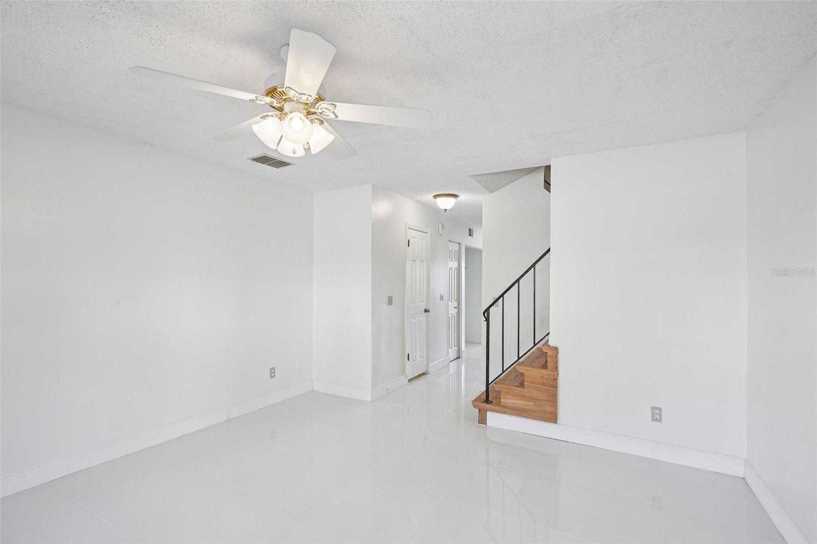 Image 8 of 27 For 11341 Grandville Drive 0