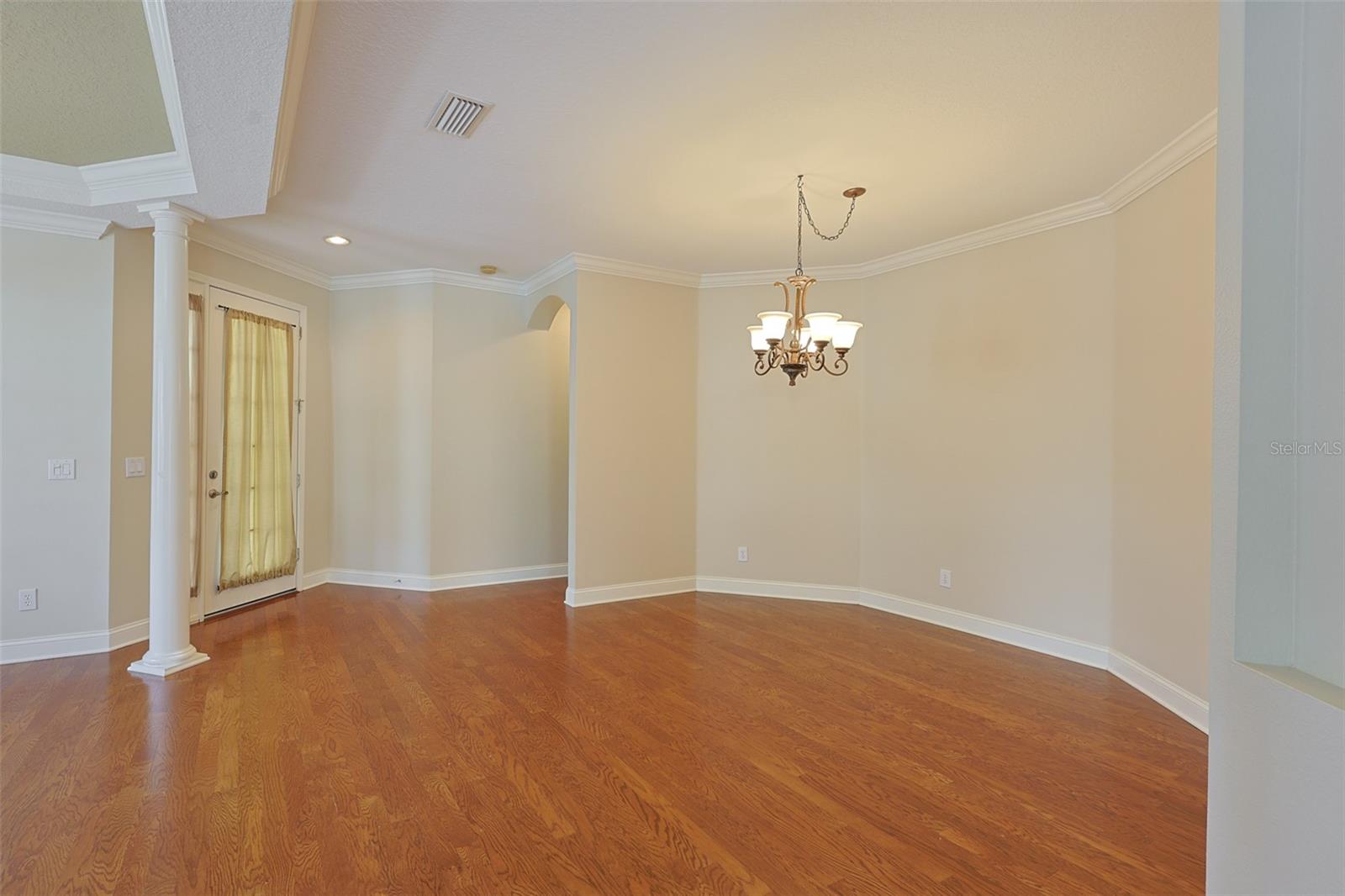 Image 14 of 63 For 212 Breakers Lane