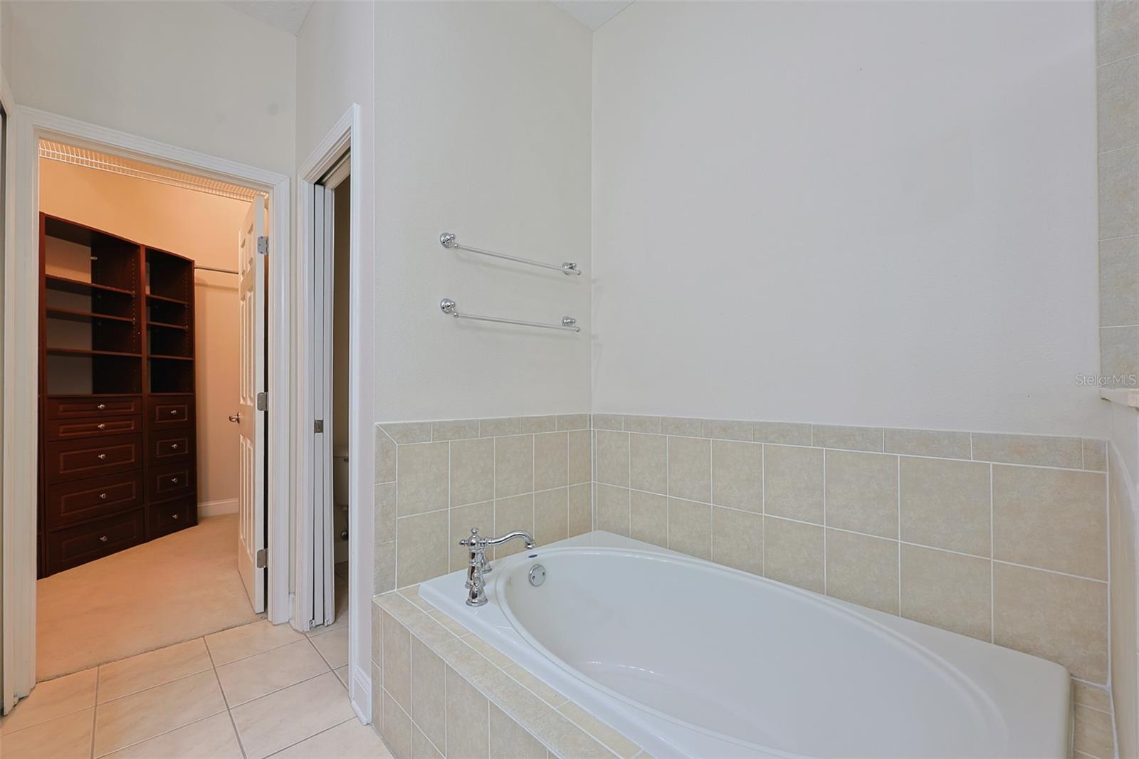 Image 28 of 63 For 212 Breakers Lane