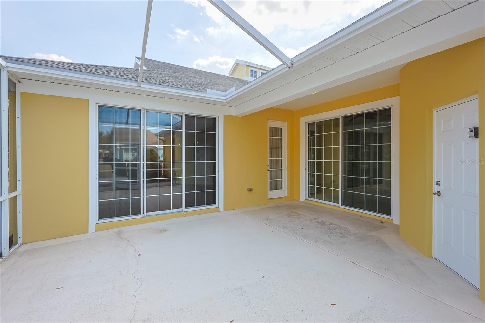 Image 33 of 63 For 212 Breakers Lane