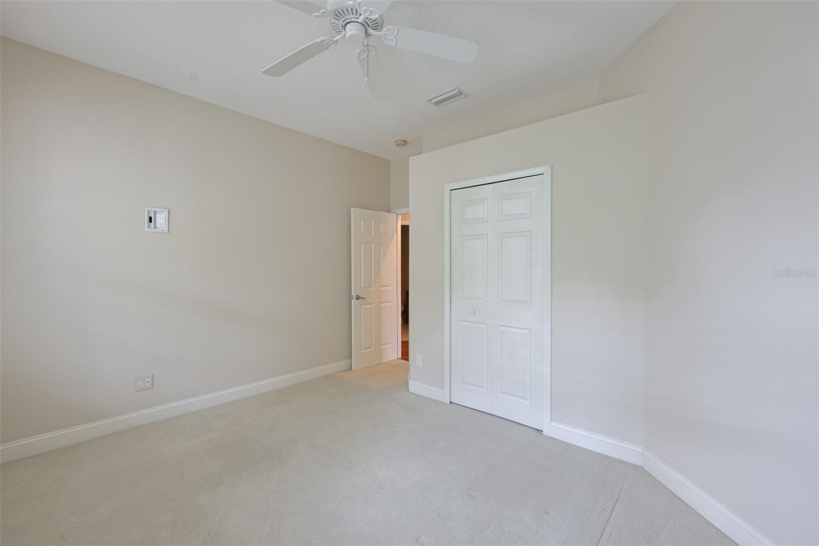 Image 9 of 63 For 212 Breakers Lane