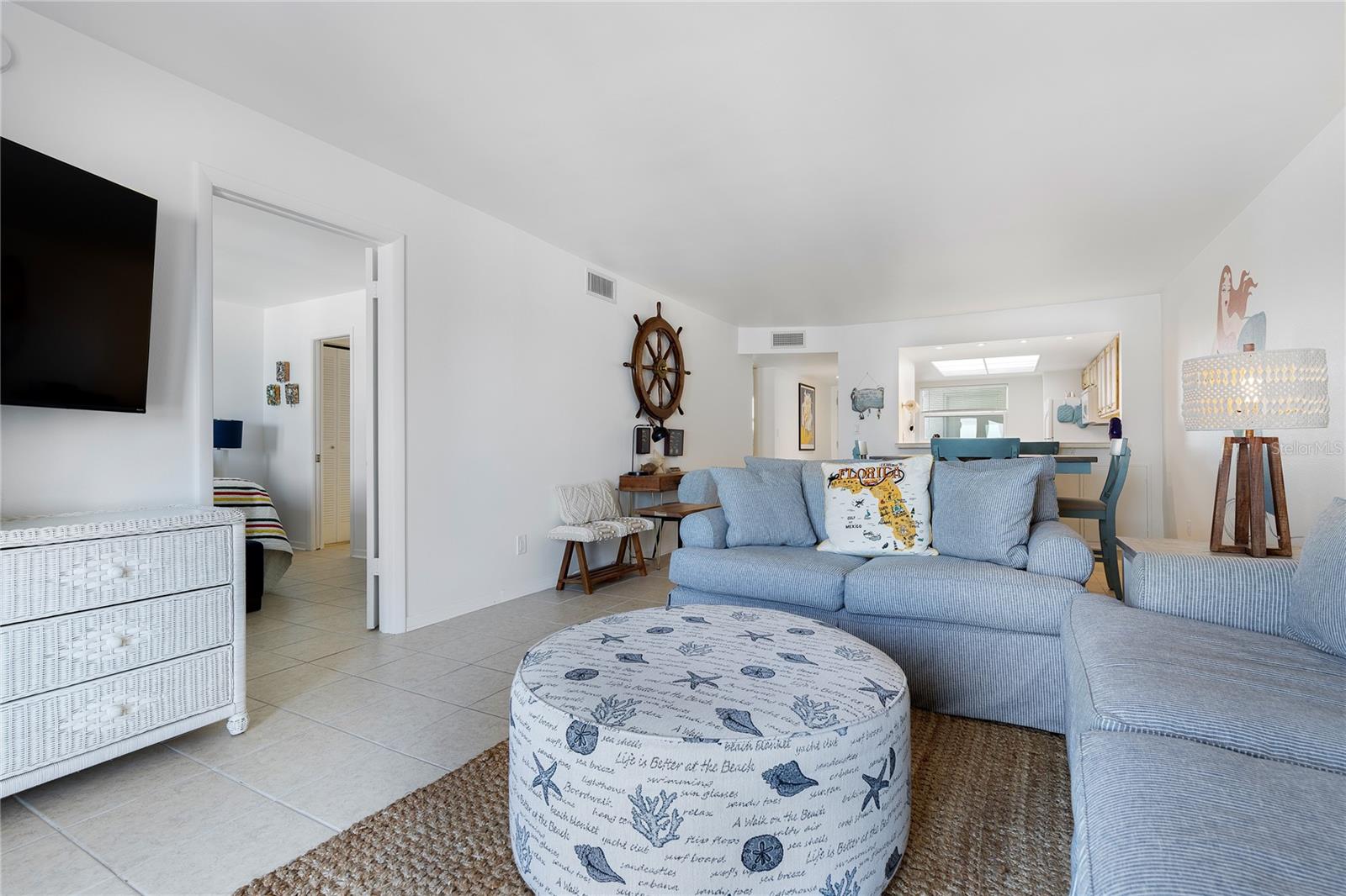 Image 12 of 45 For 403 Gulf Way 402