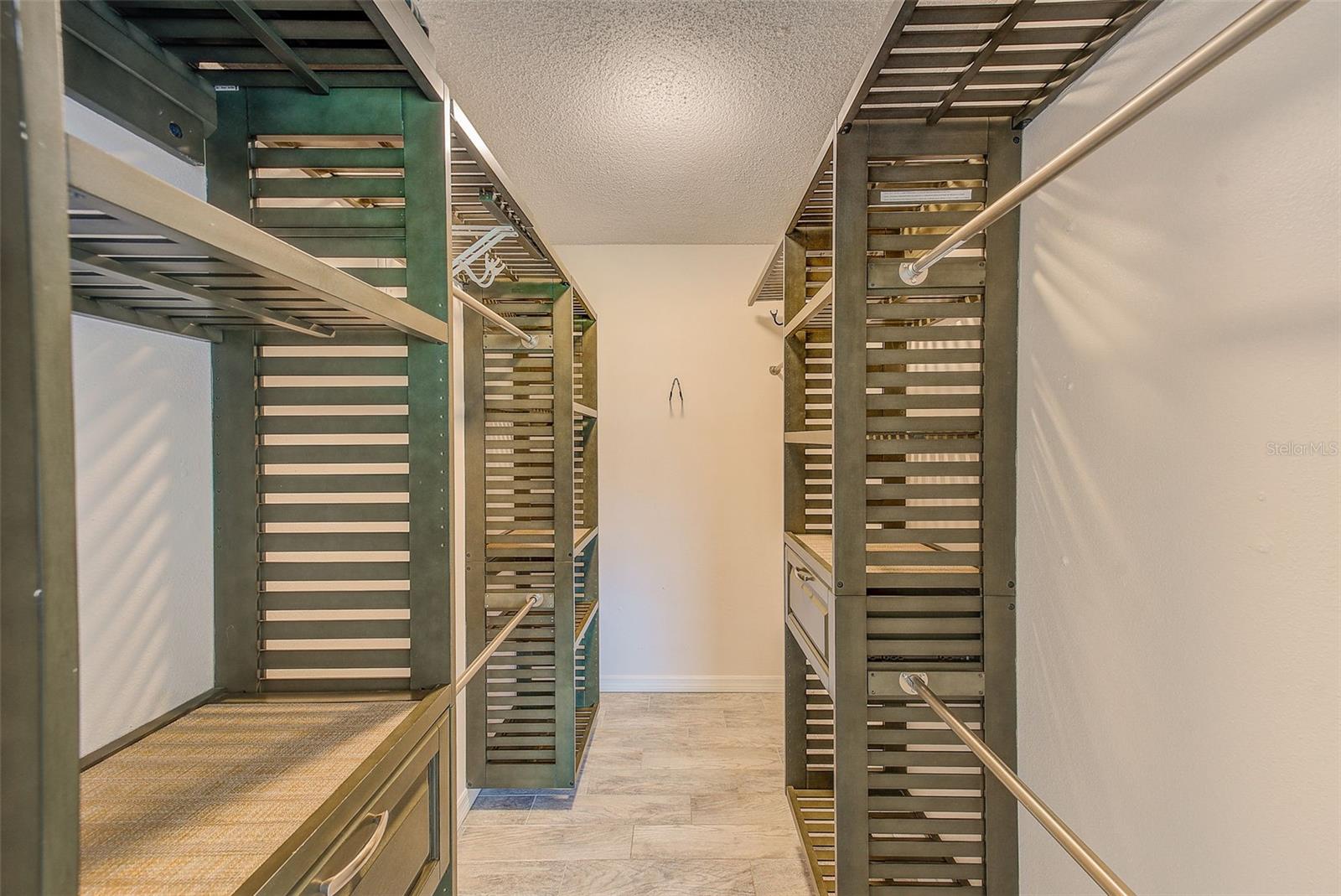 Image 15 of 22 For 1001 Bayshore Boulevard 108