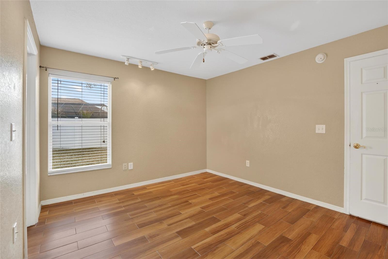 Image 25 of 99 For 3303 Cummings Place