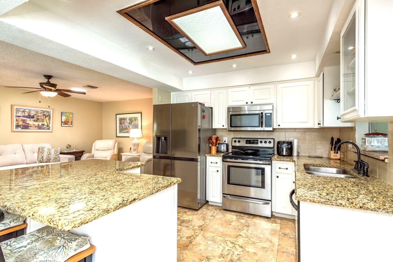 Image 19 of 50 For 2011 Del Betmar Road