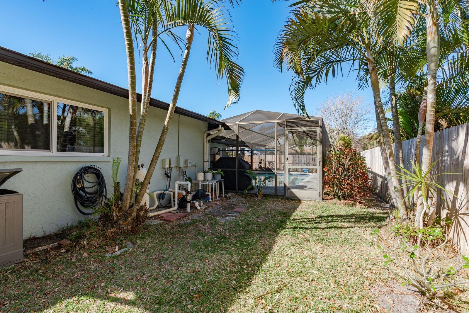 Image 40 of 50 For 2011 Del Betmar Road