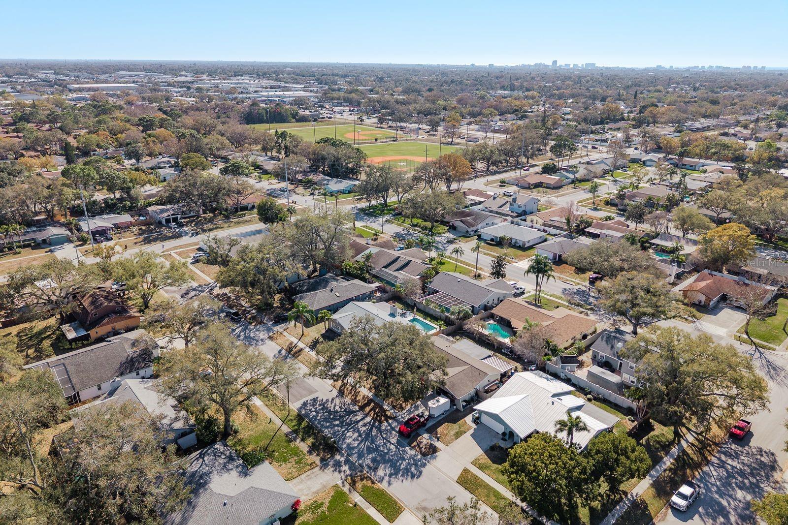 Image 47 of 50 For 2011 Del Betmar Road