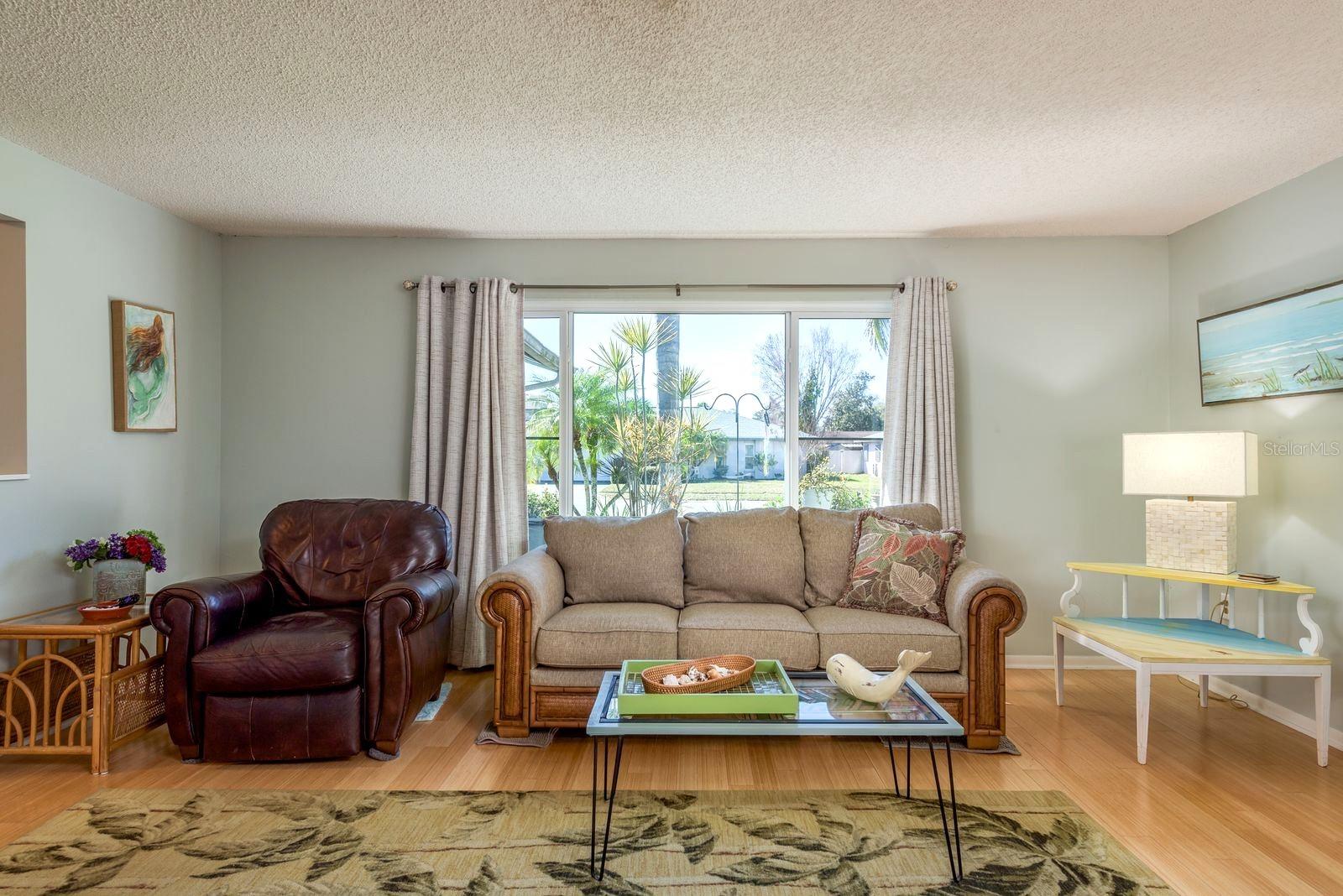 Image 9 of 50 For 2011 Del Betmar Road