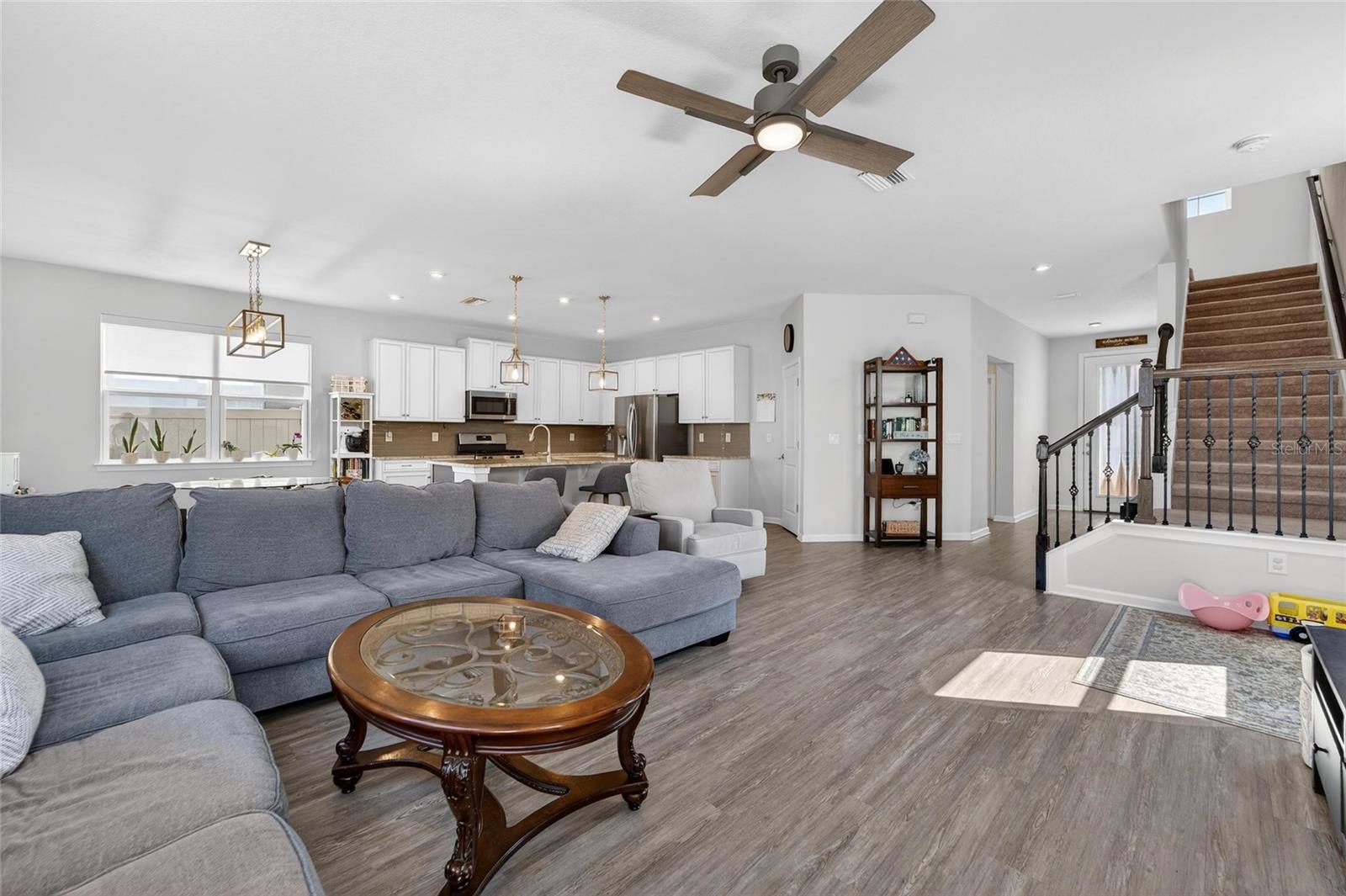 Image 11 of 83 For 12273 Blue Pacific Drive