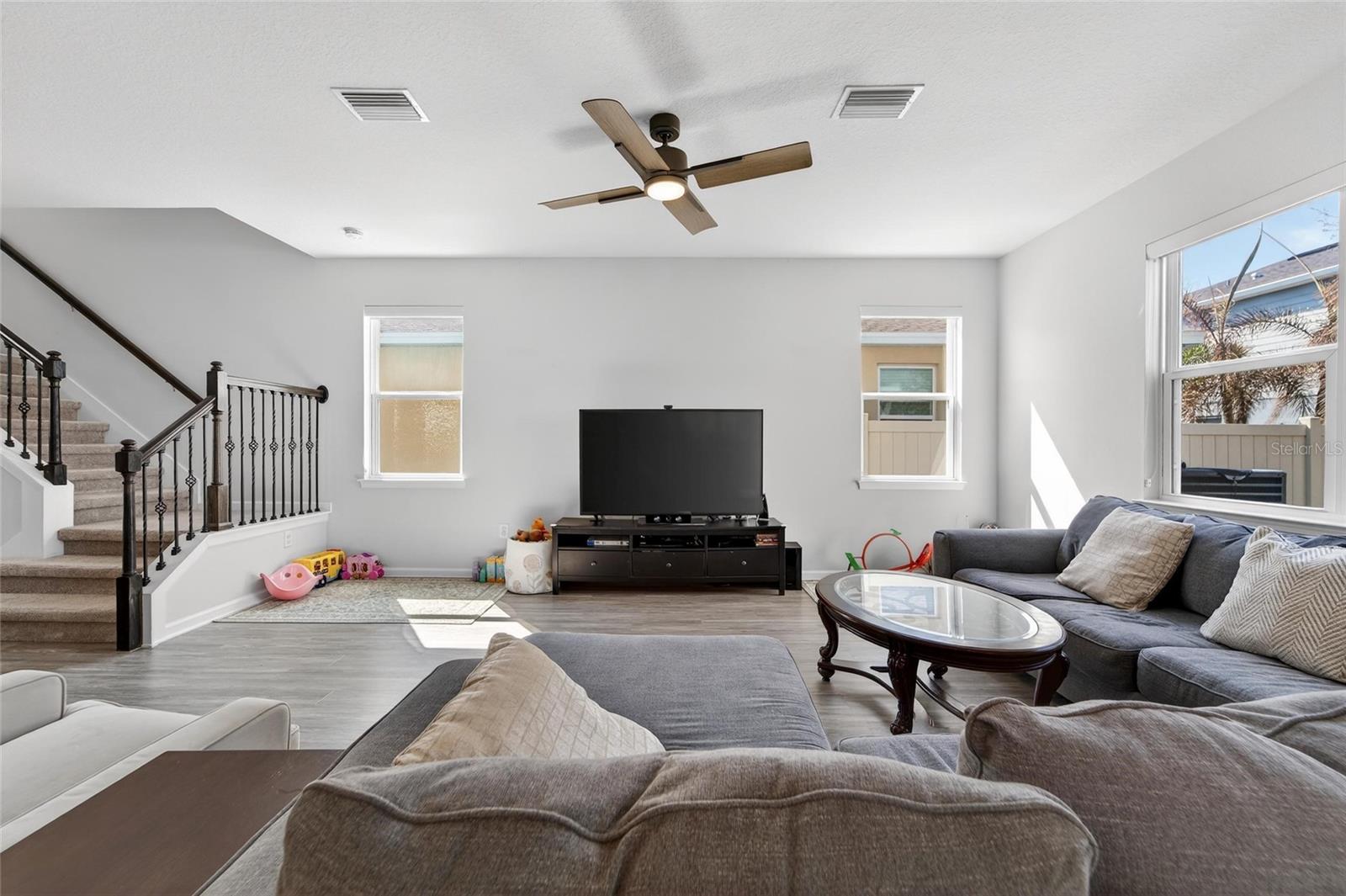 Image 12 of 83 For 12273 Blue Pacific Drive