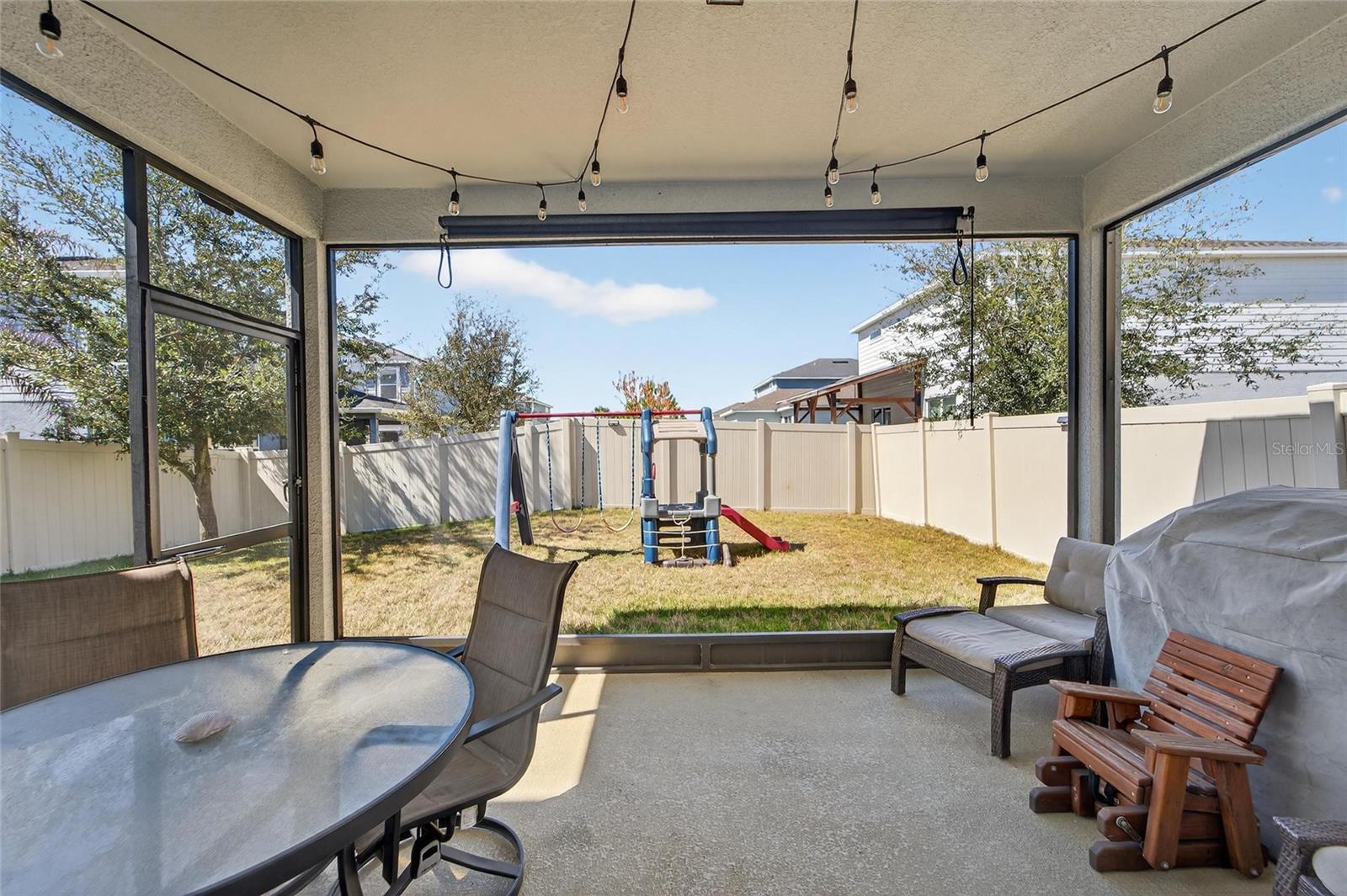 Image 18 of 83 For 12273 Blue Pacific Drive