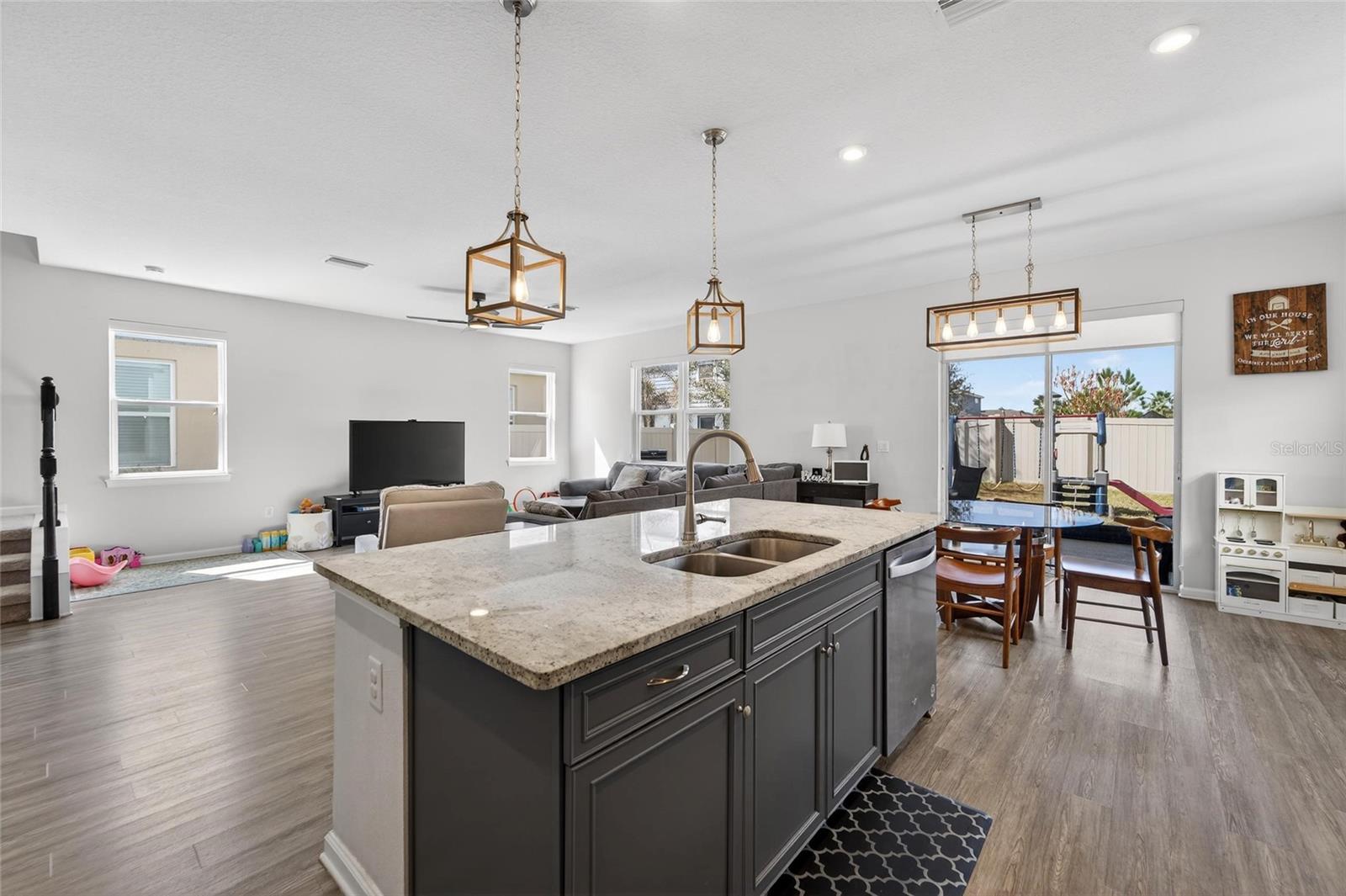 Image 21 of 83 For 12273 Blue Pacific Drive