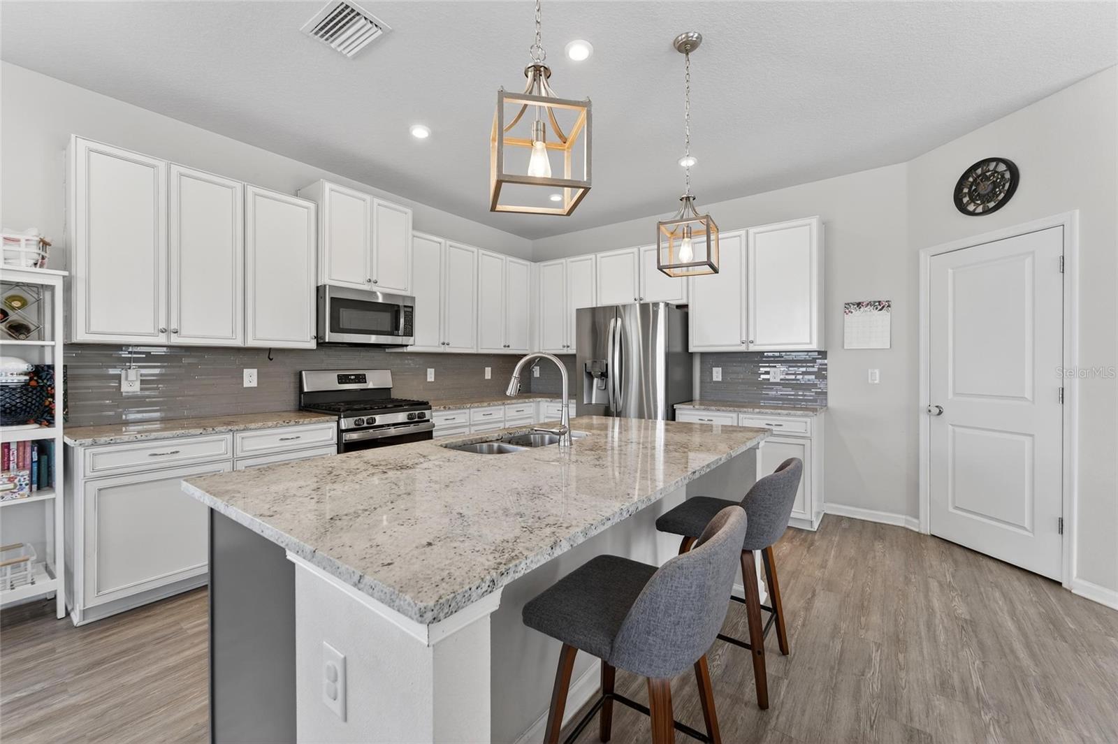 Image 24 of 83 For 12273 Blue Pacific Drive