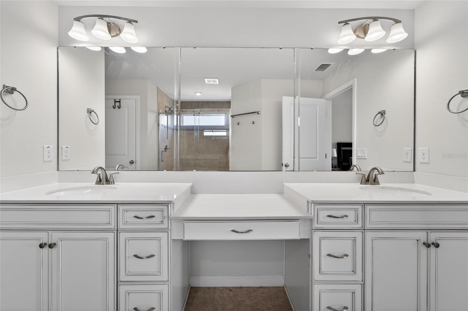 Image 33 of 83 For 12273 Blue Pacific Drive