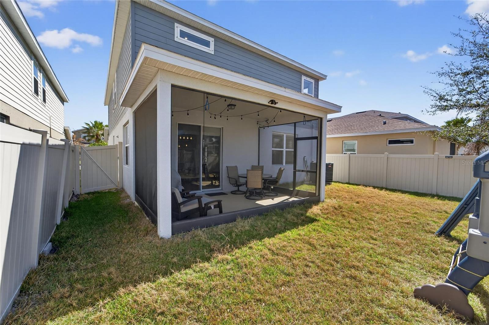 Image 47 of 83 For 12273 Blue Pacific Drive