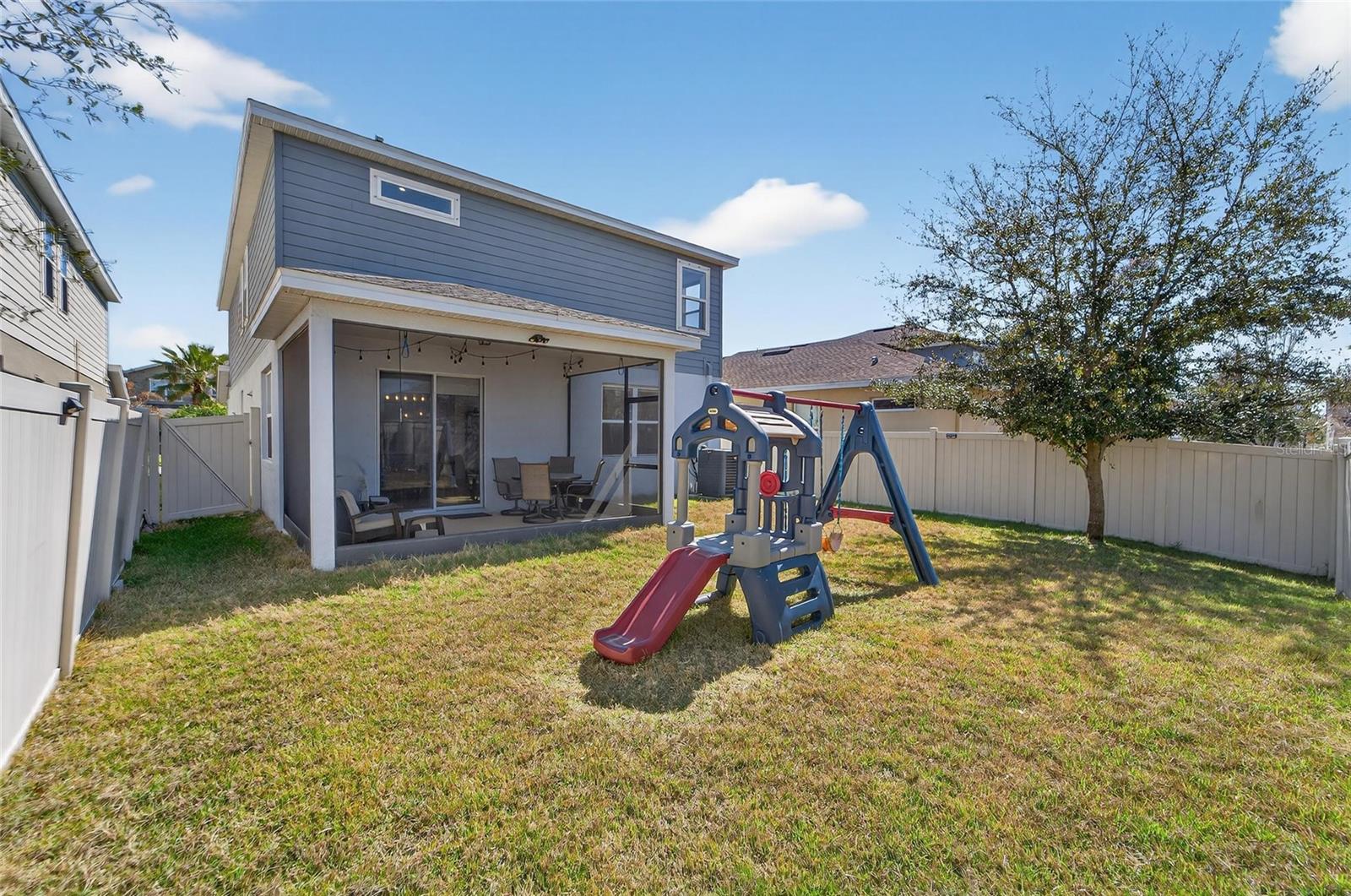 Image 50 of 83 For 12273 Blue Pacific Drive