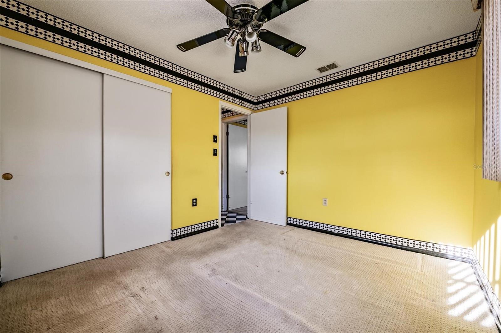 Listing photo id 22 for 8434 Luray Drive