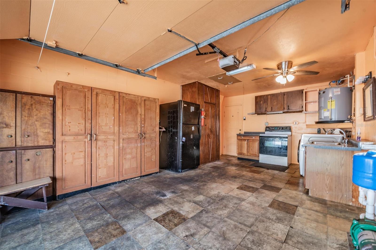 Listing photo id 27 for 8434 Luray Drive