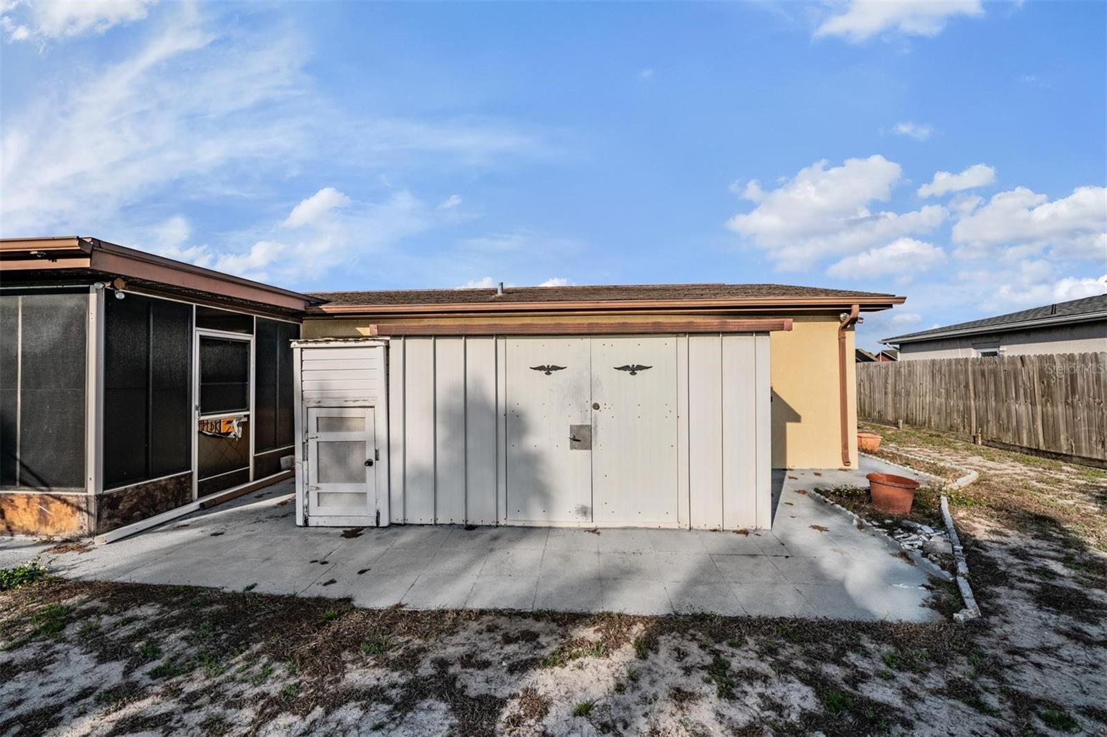 Listing photo id 29 for 8434 Luray Drive