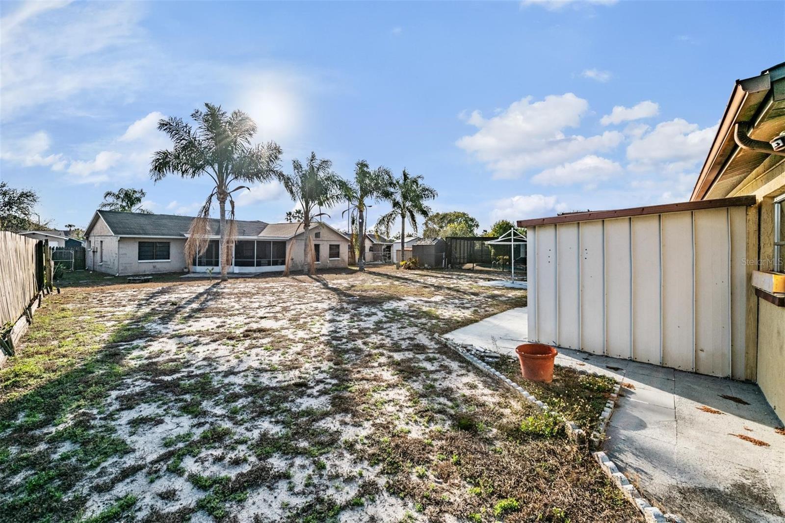 Listing photo id 30 for 8434 Luray Drive