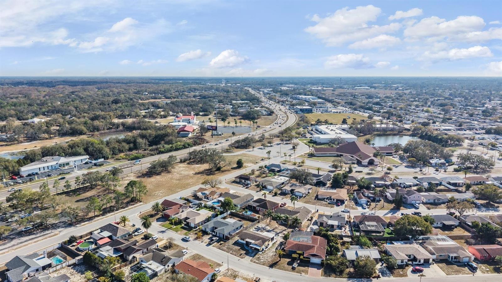 Listing photo id 38 for 8434 Luray Drive