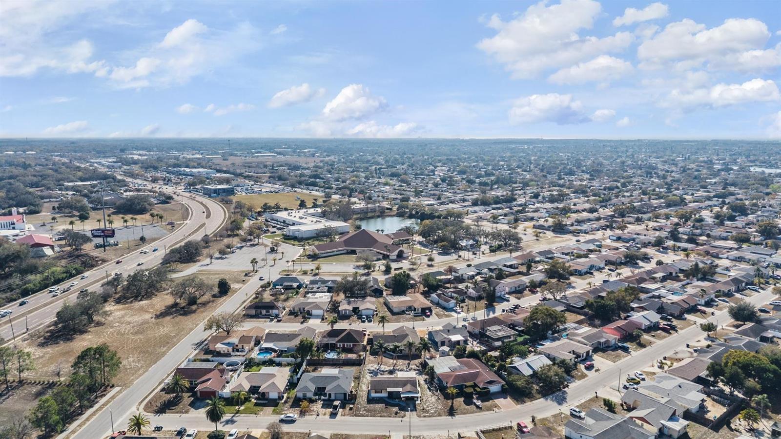 Listing photo id 39 for 8434 Luray Drive