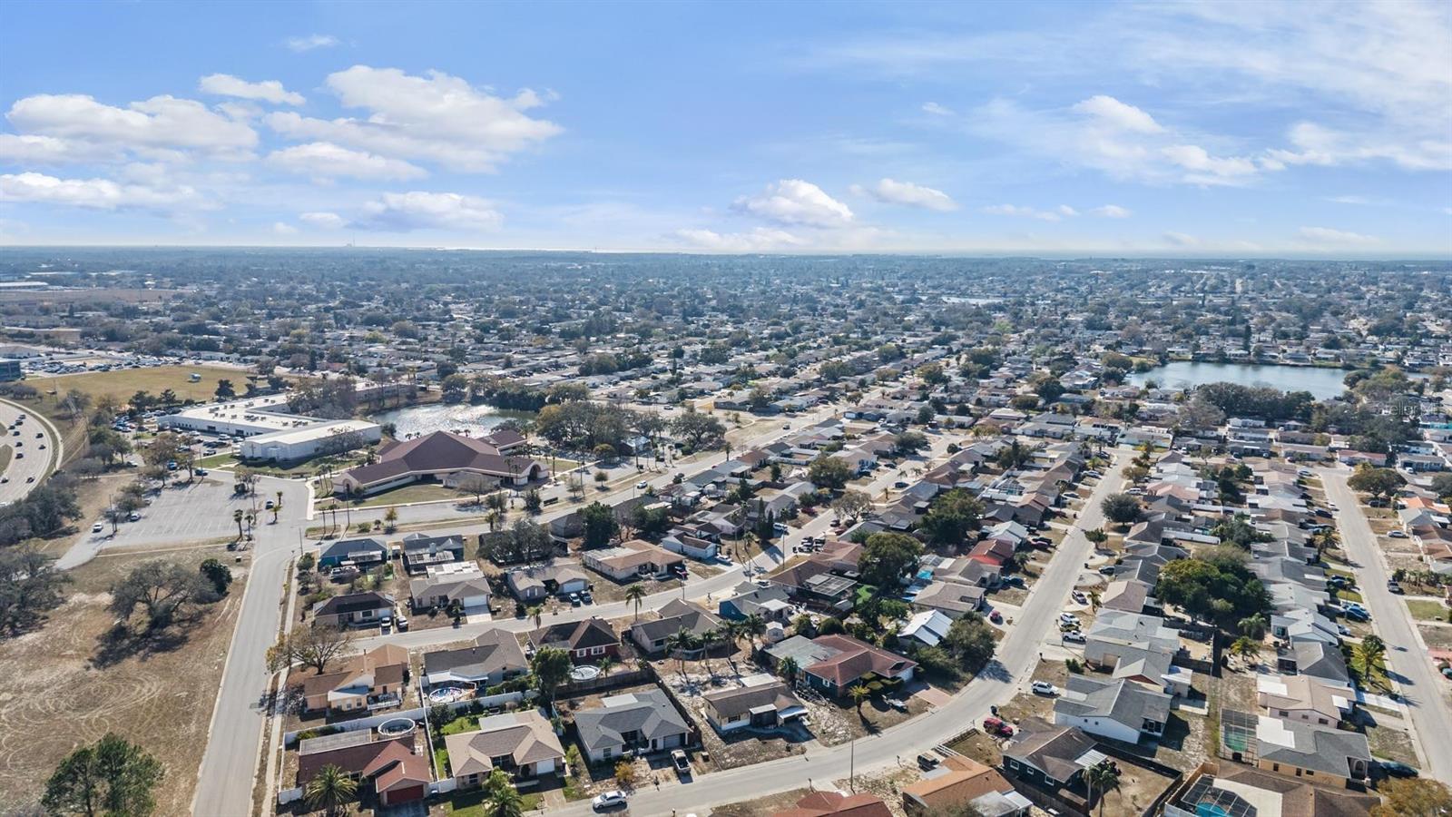 Listing photo id 40 for 8434 Luray Drive