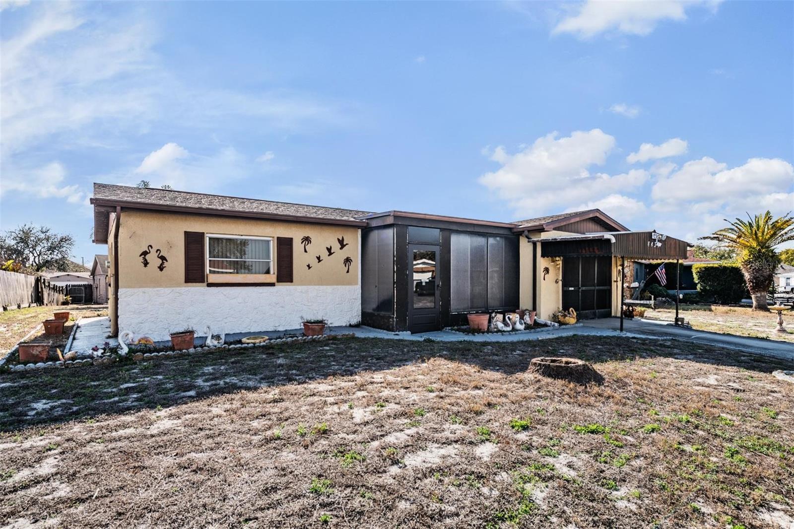 Listing photo id 42 for 8434 Luray Drive