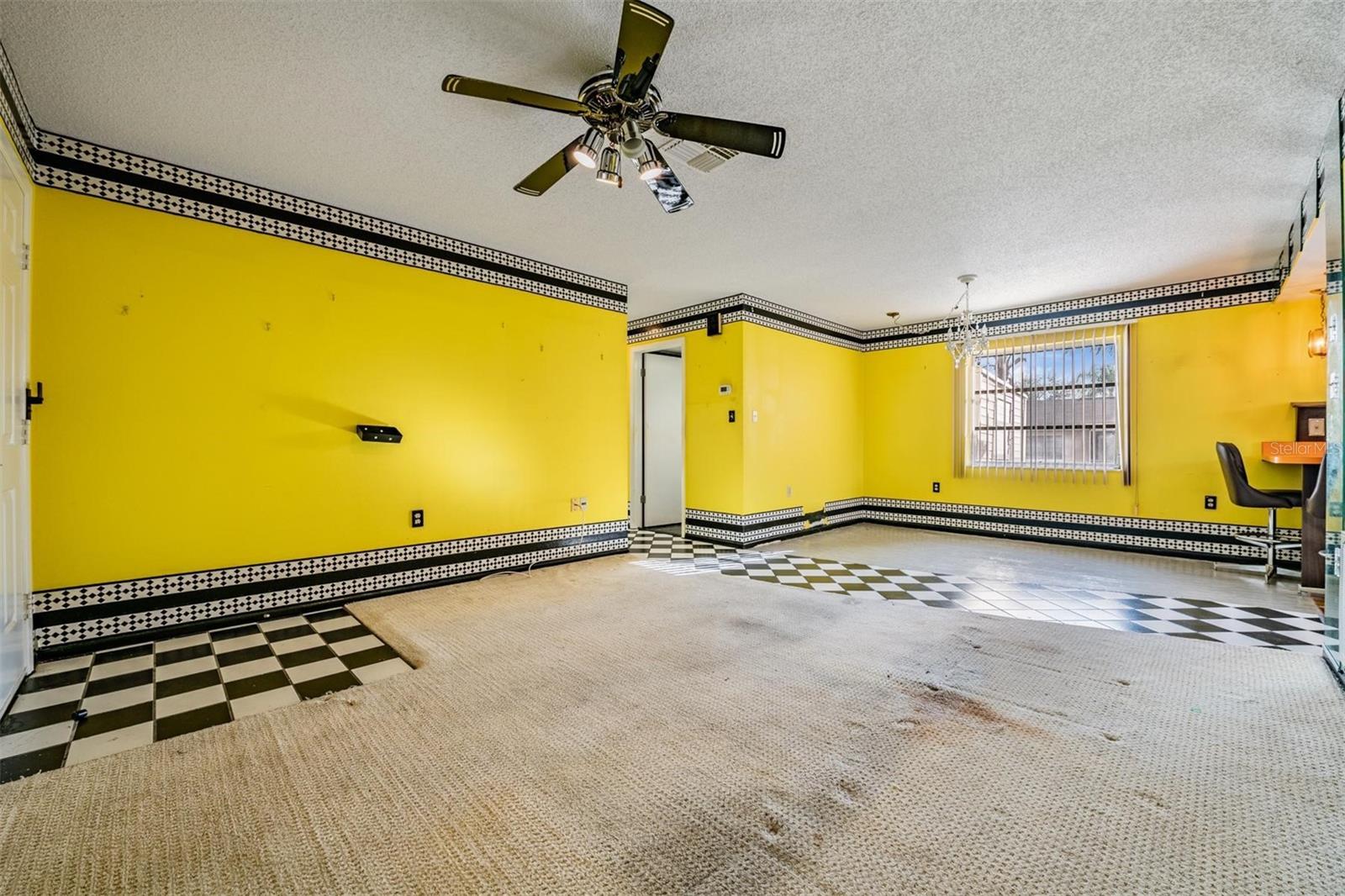 Listing photo id 6 for 8434 Luray Drive