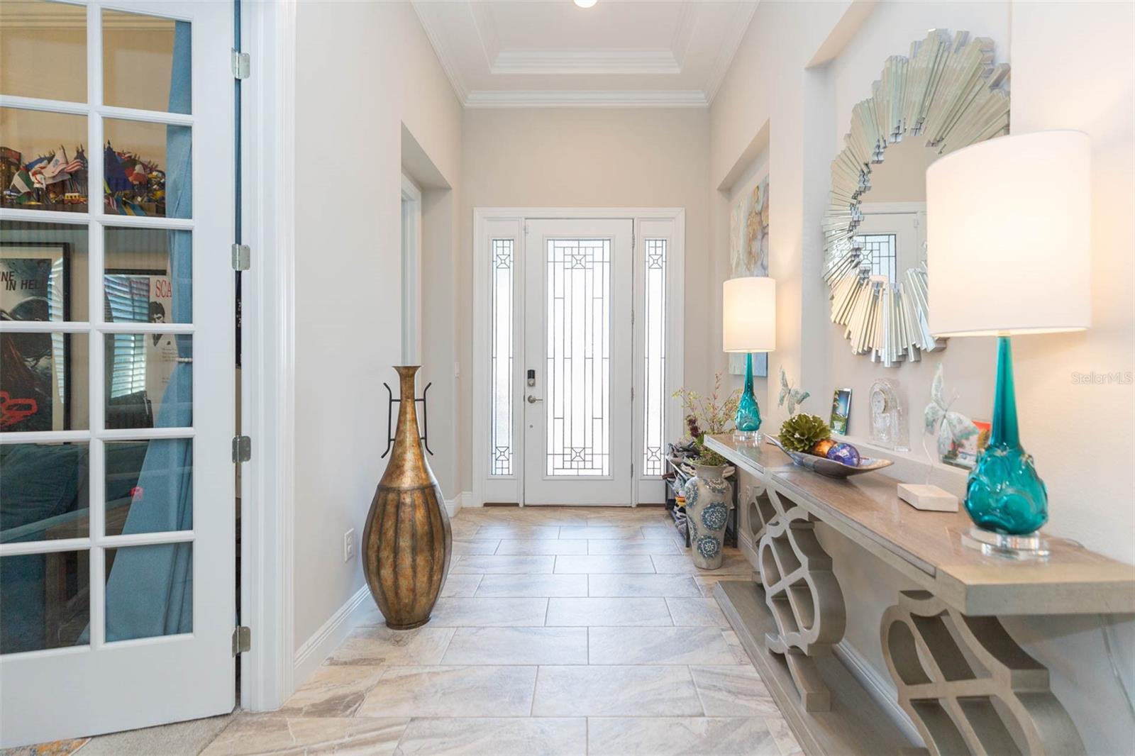 Listing photo id 8 for 6534 Mayport Drive