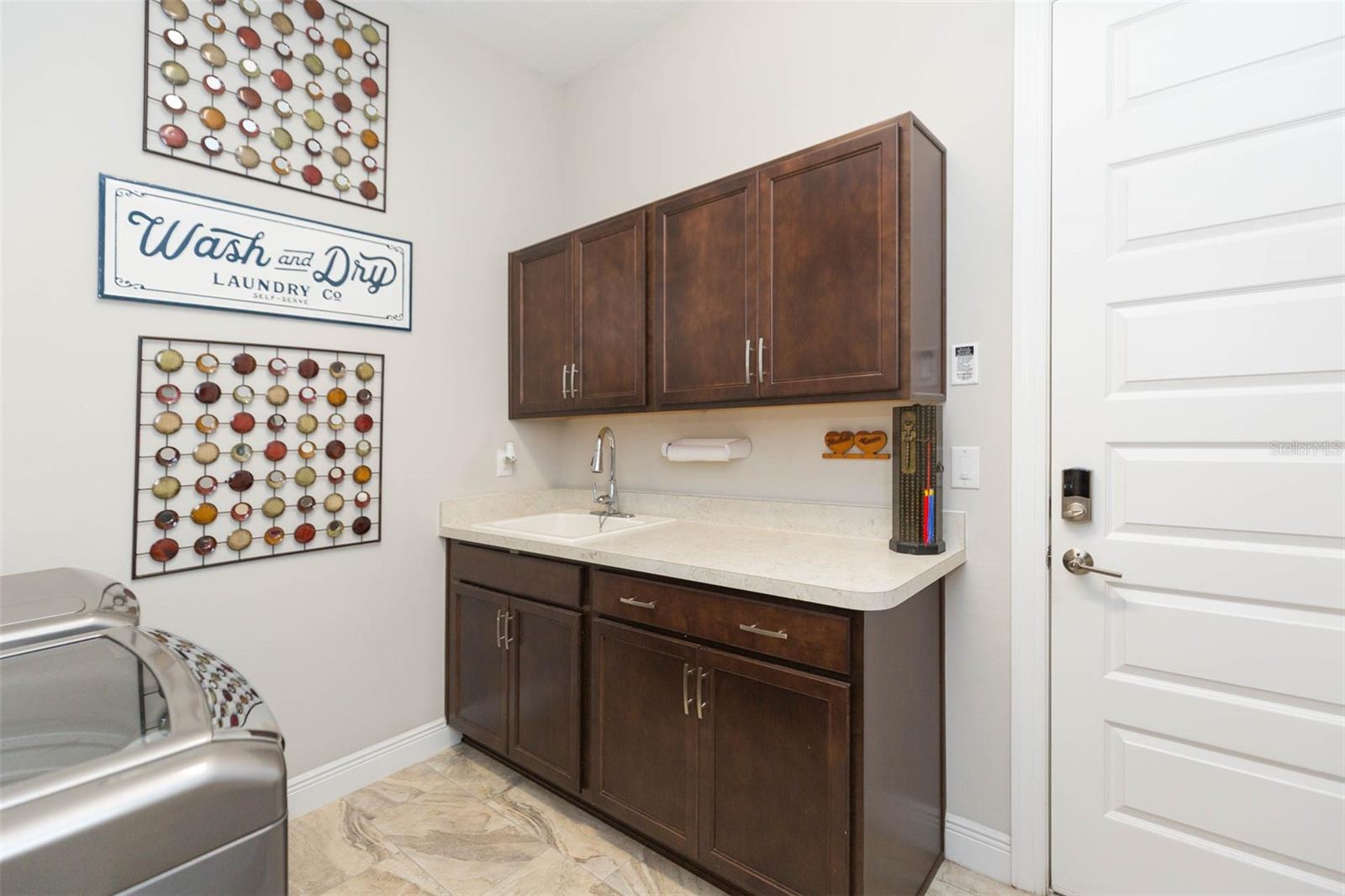 Listing photo id 48 for 6534 Mayport Drive