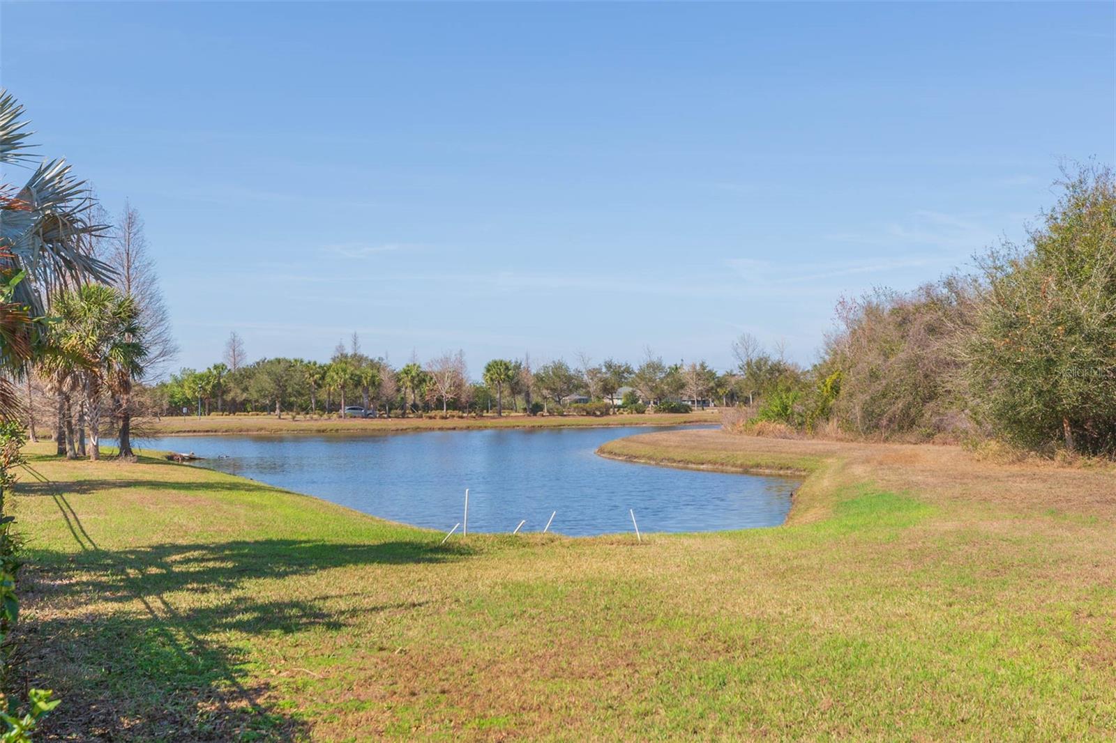 Listing photo id 6 for 6534 Mayport Drive