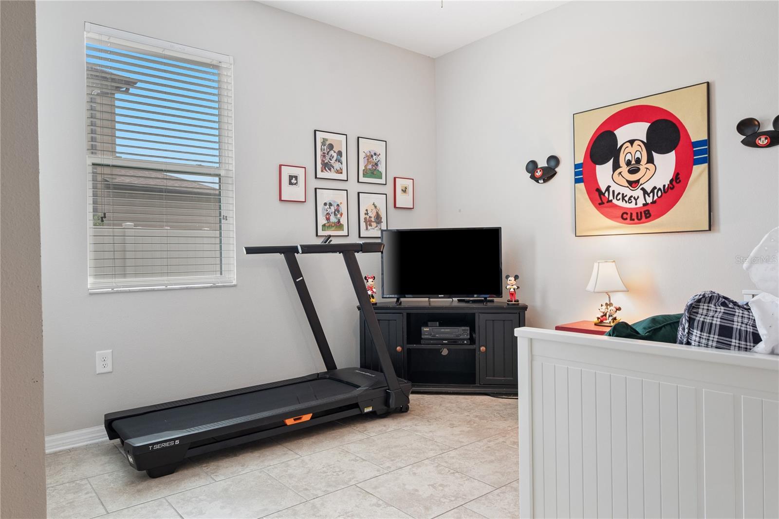 Image 27 of 57 For 18827 Henequen Lane