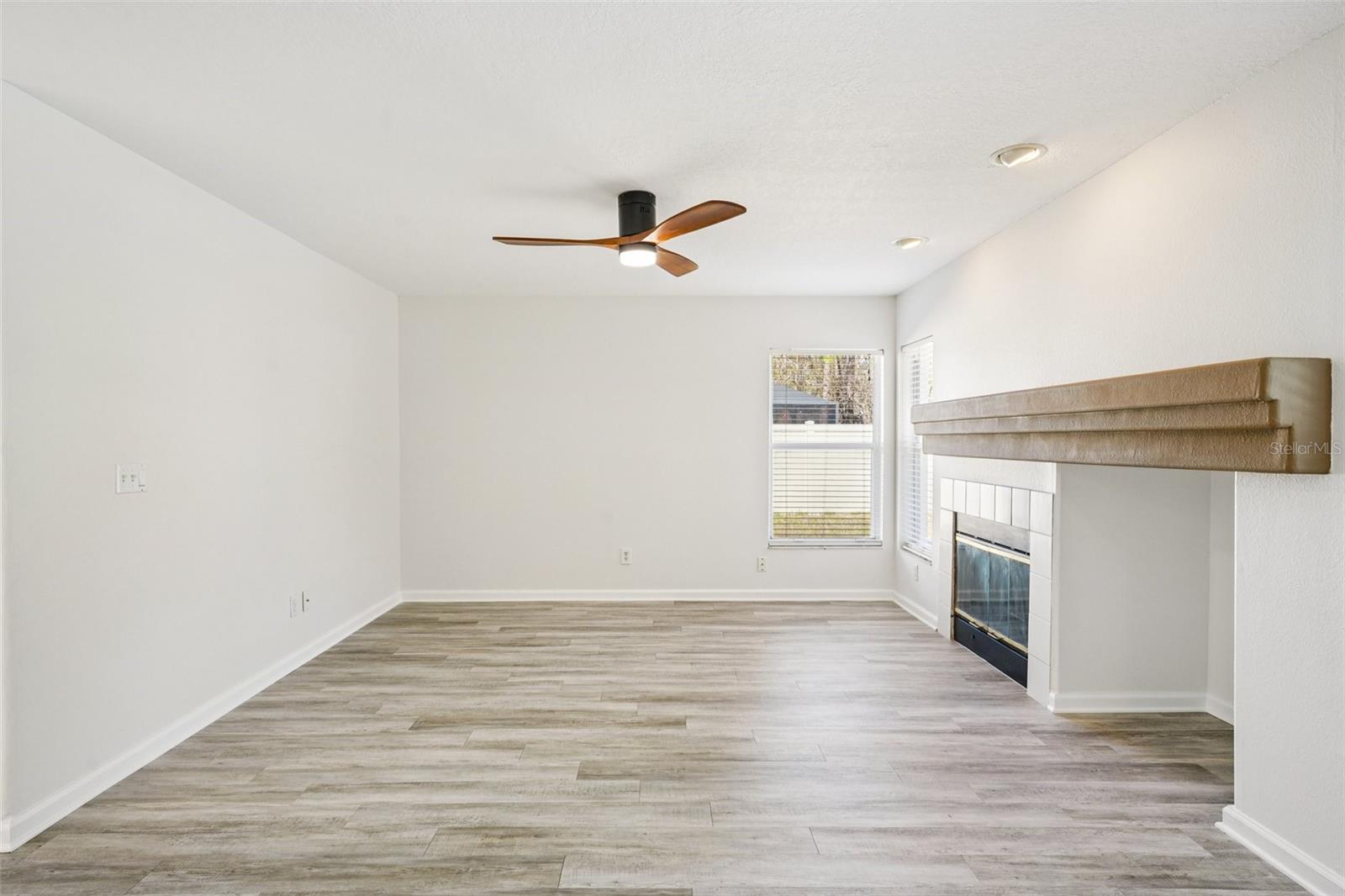 Image 17 of 84 For 5620 Essex Court