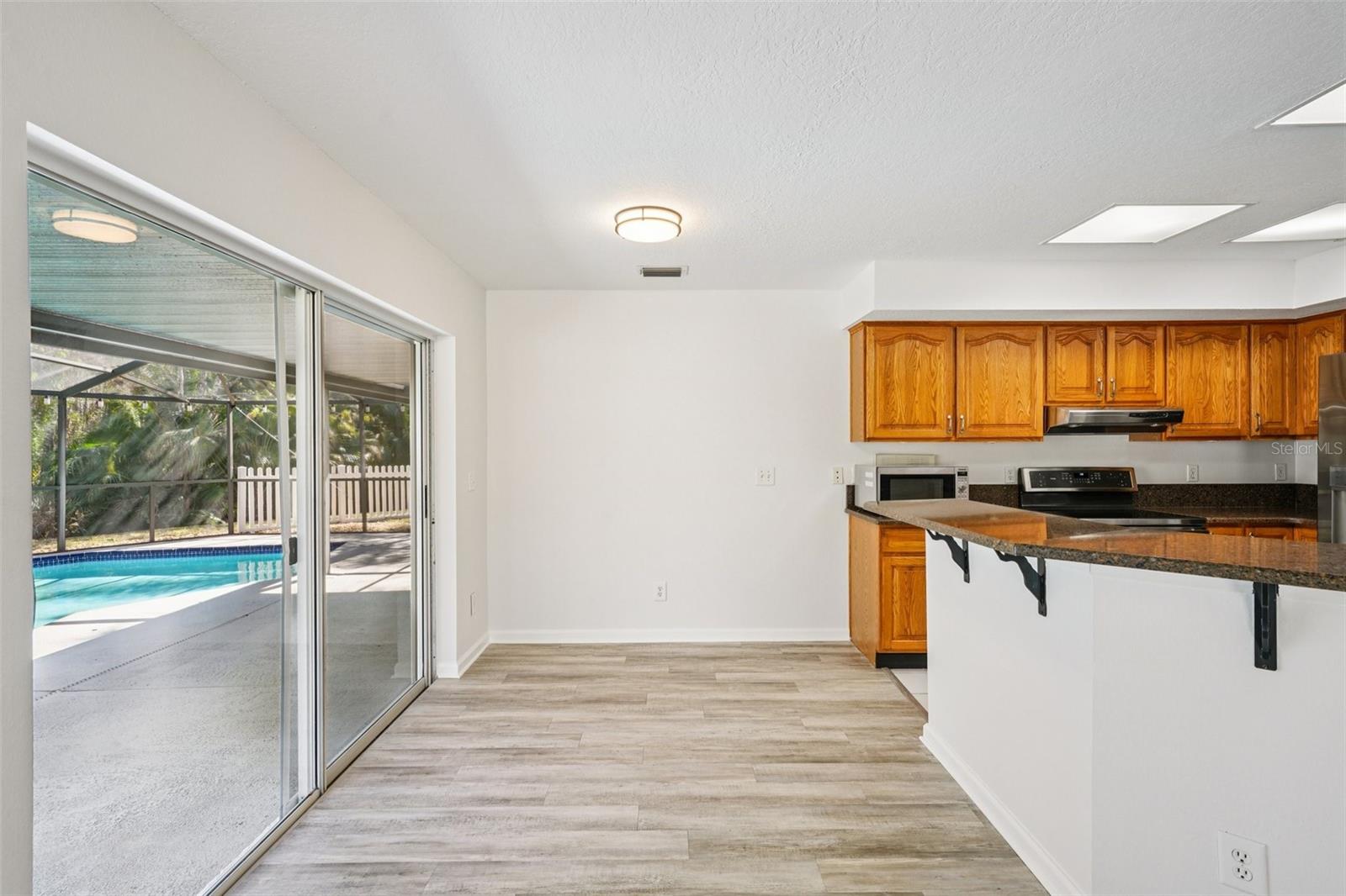 Image 26 of 84 For 5620 Essex Court