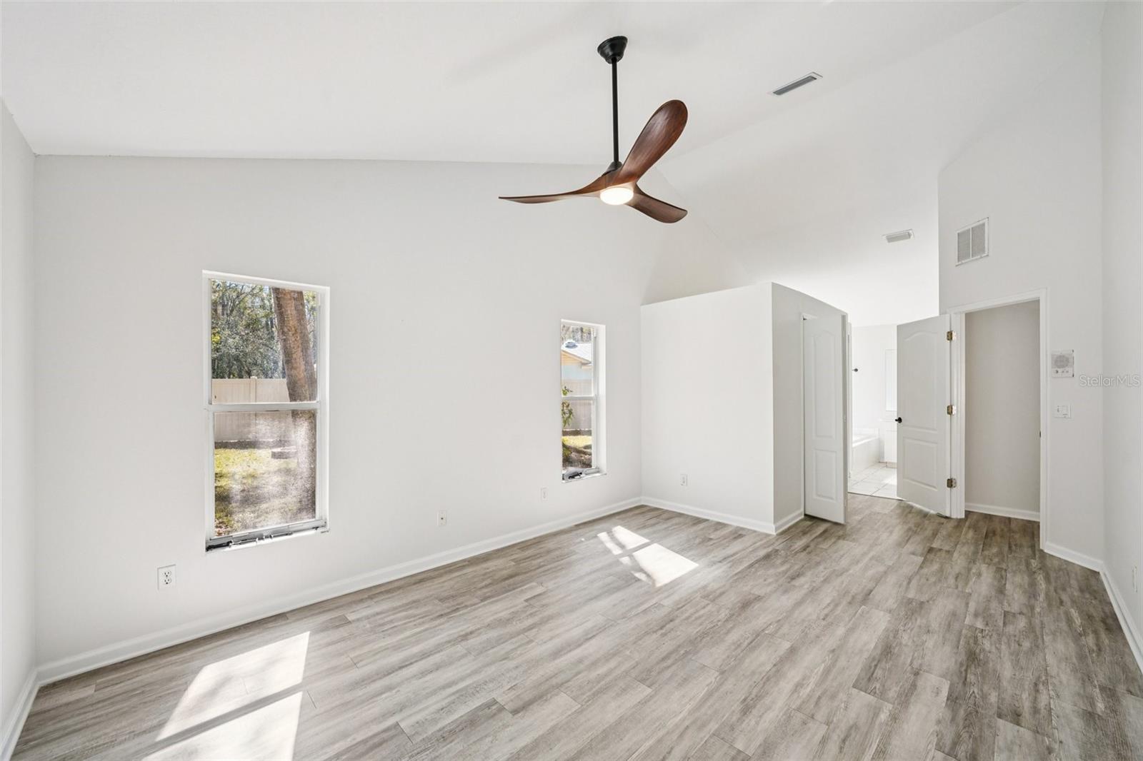 Image 60 of 84 For 5620 Essex Court