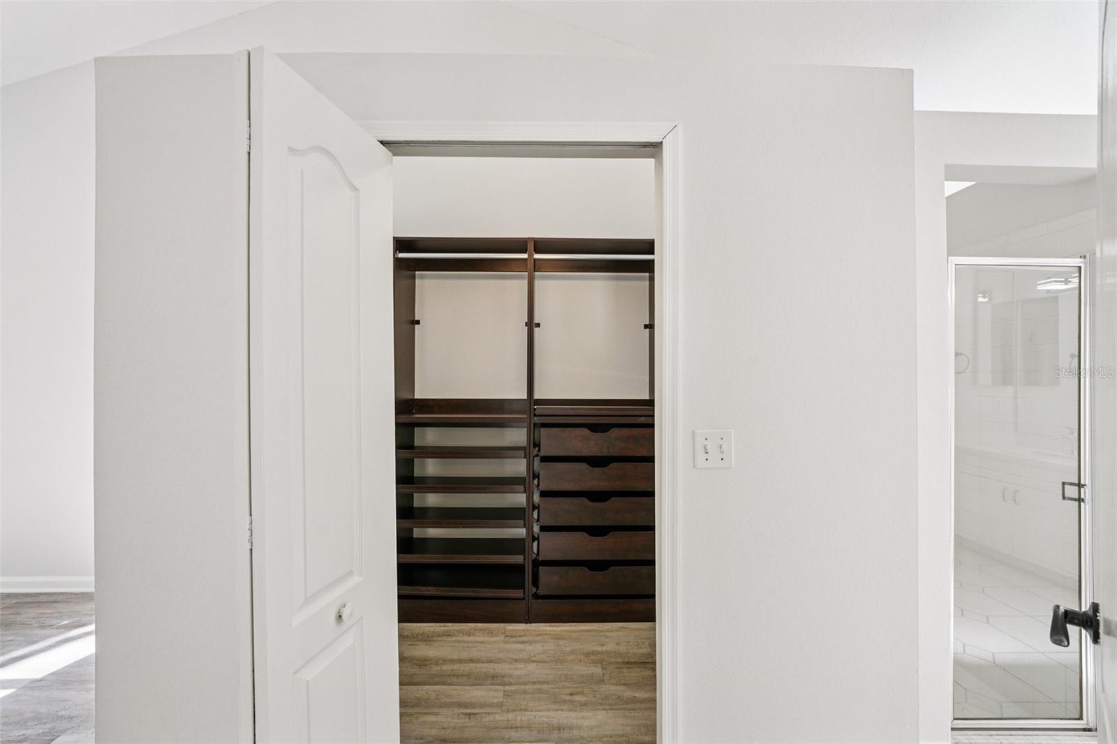 Image 62 of 84 For 5620 Essex Court