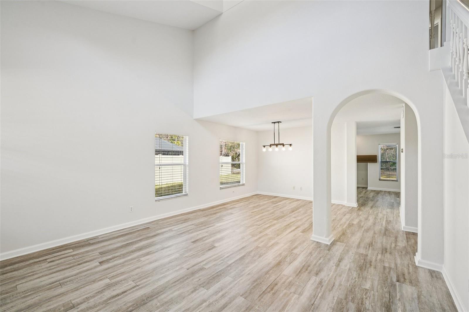 Image 7 of 84 For 5620 Essex Court