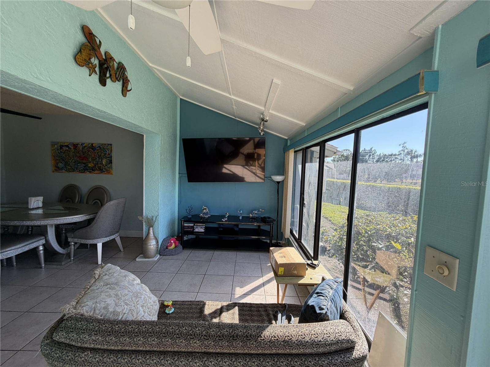 Image 11 of 43 For 8414 17th Street N