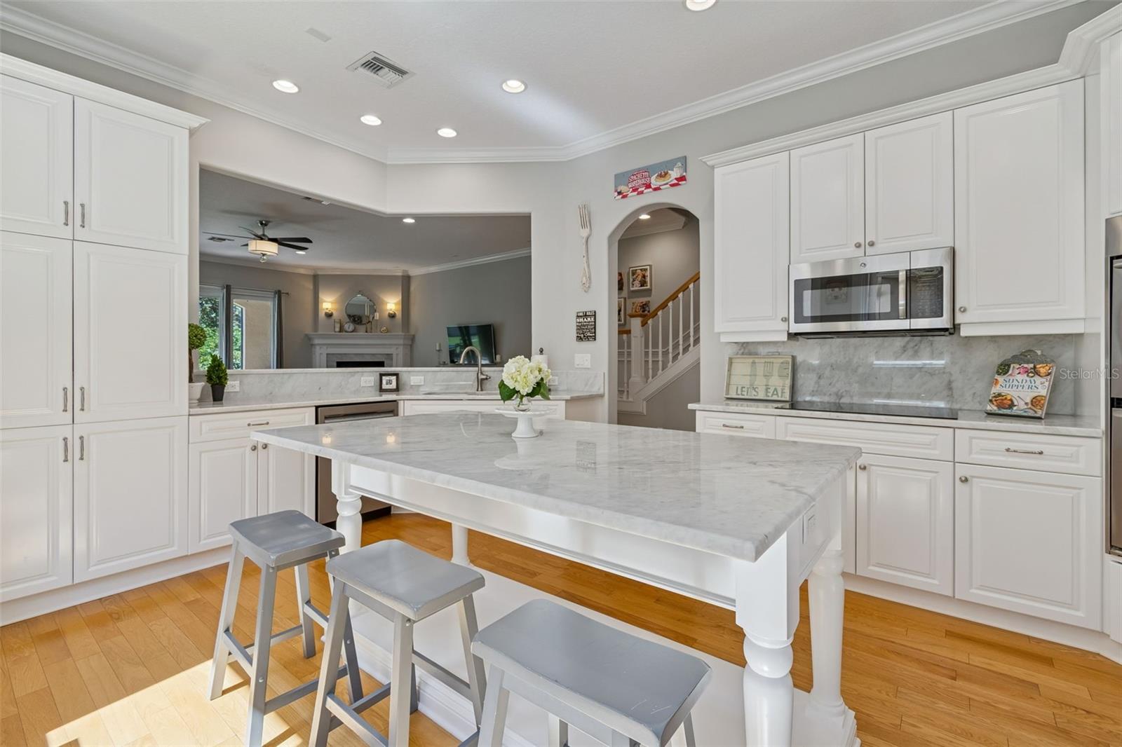 Image 13 of 75 For 610 Saxony Boulevard