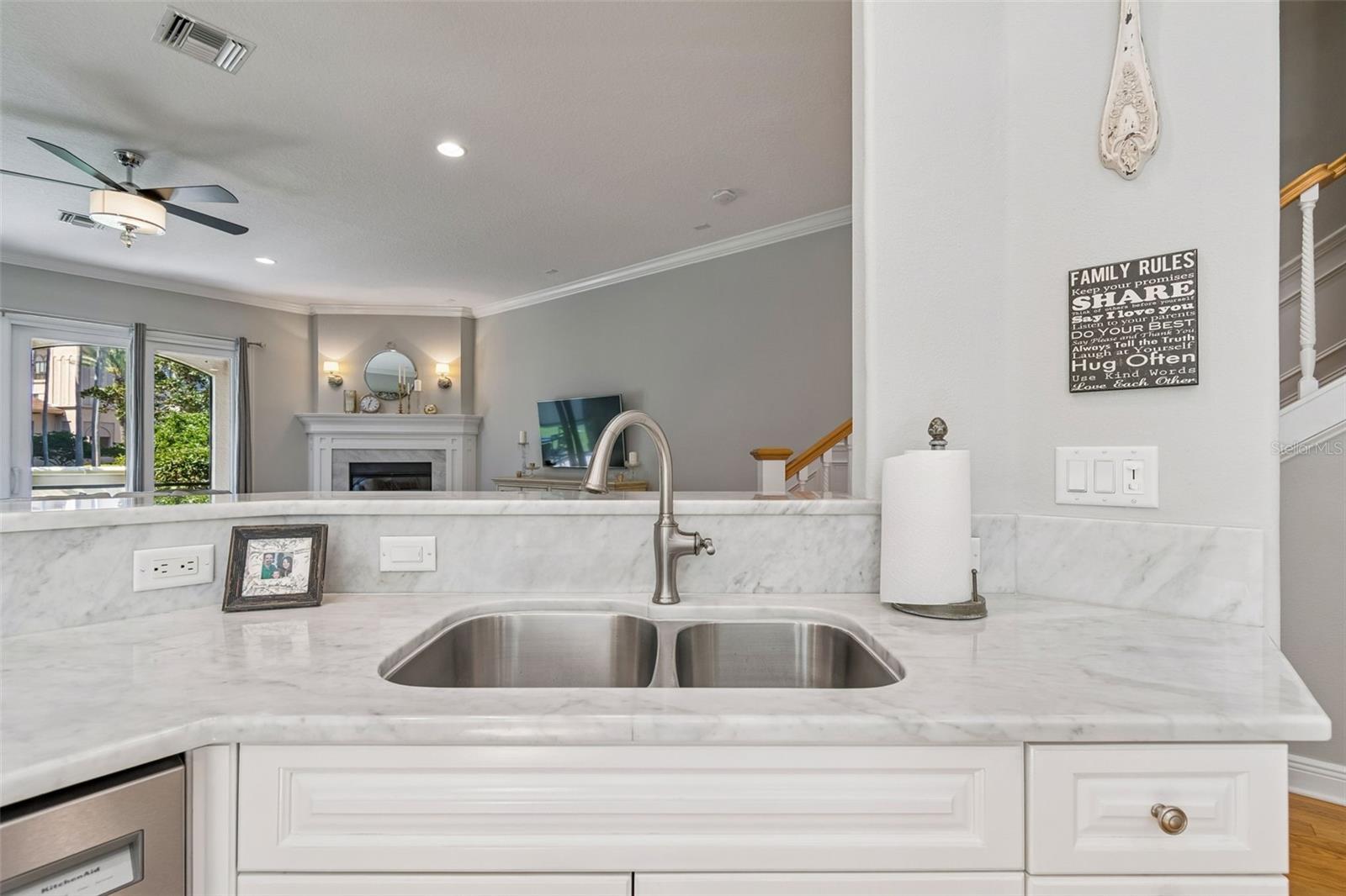 Image 16 of 75 For 610 Saxony Boulevard