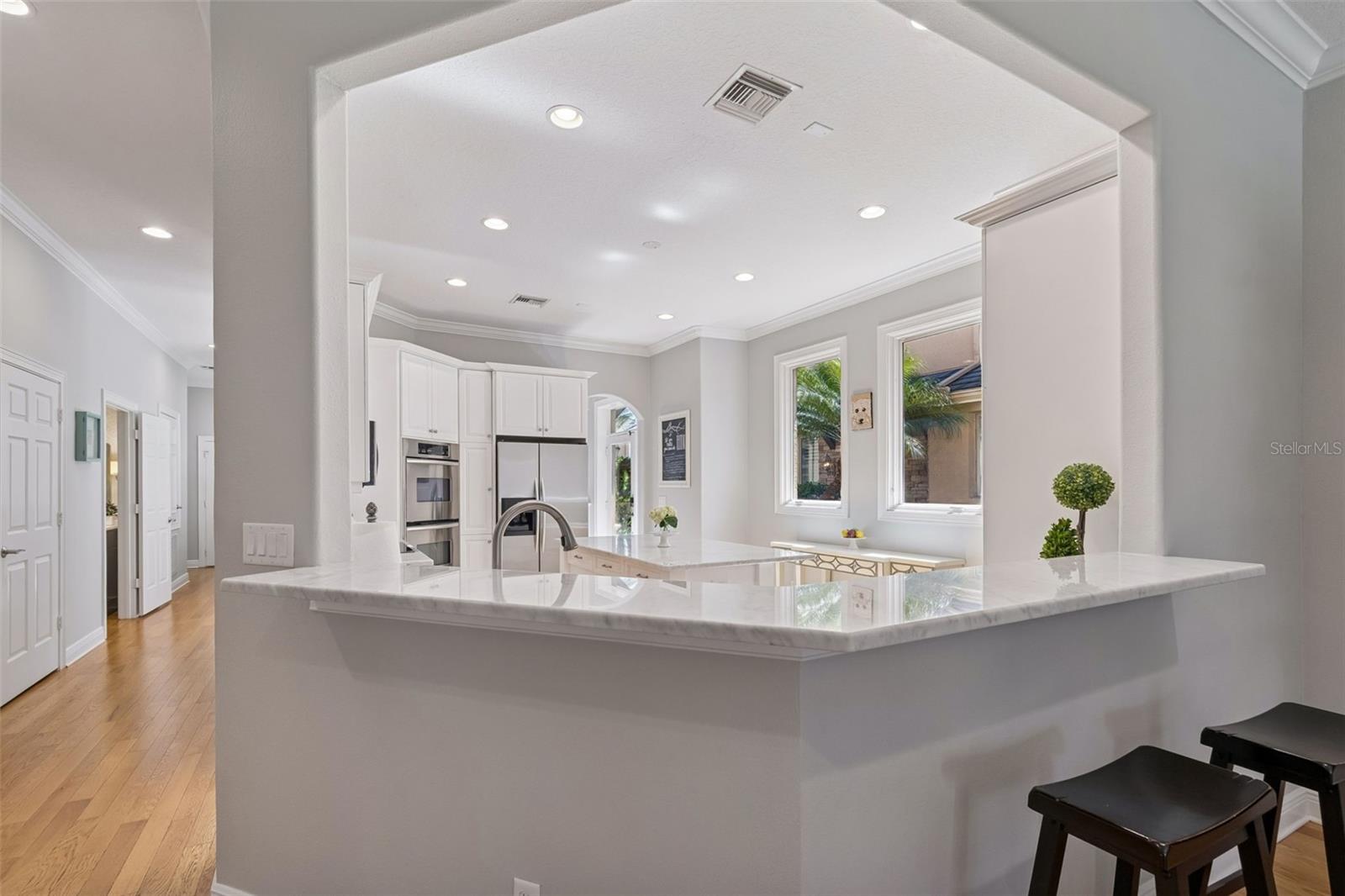 Image 17 of 75 For 610 Saxony Boulevard