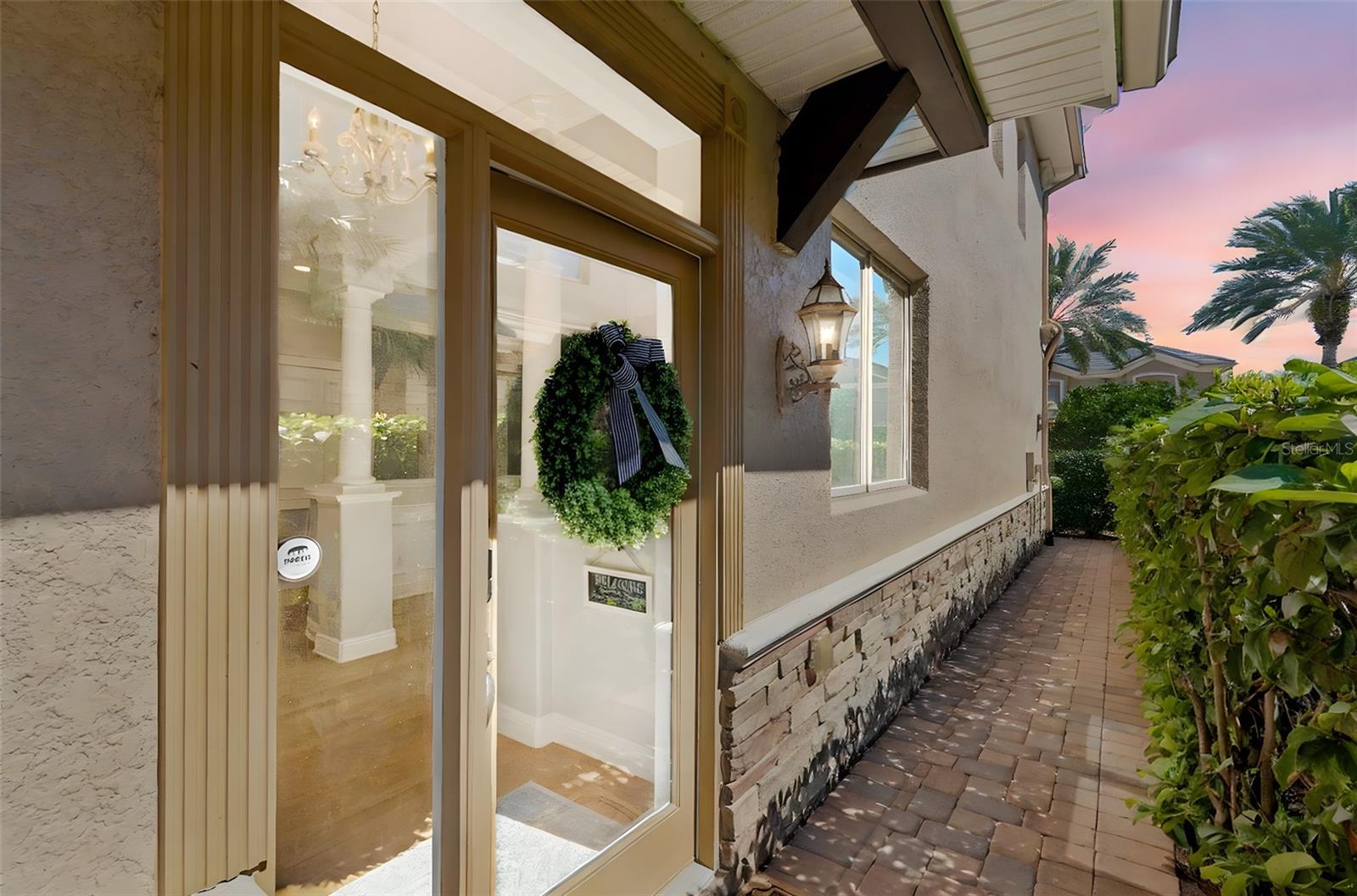 Image 2 of 75 For 610 Saxony Boulevard