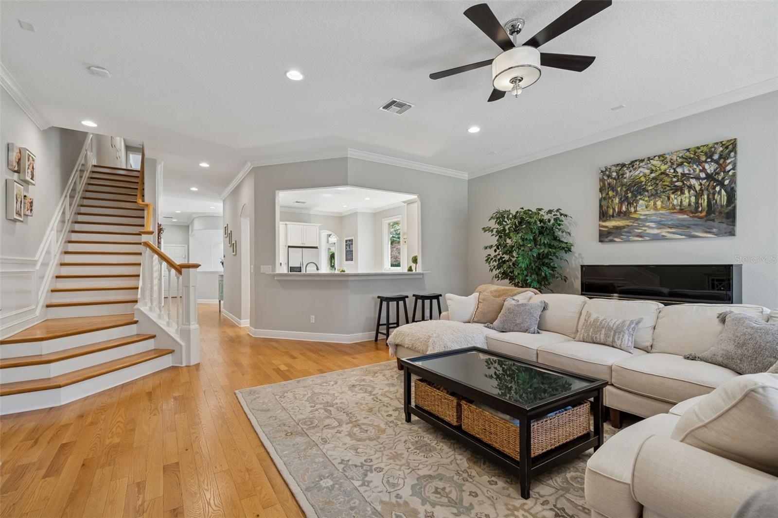 Image 22 of 75 For 610 Saxony Boulevard