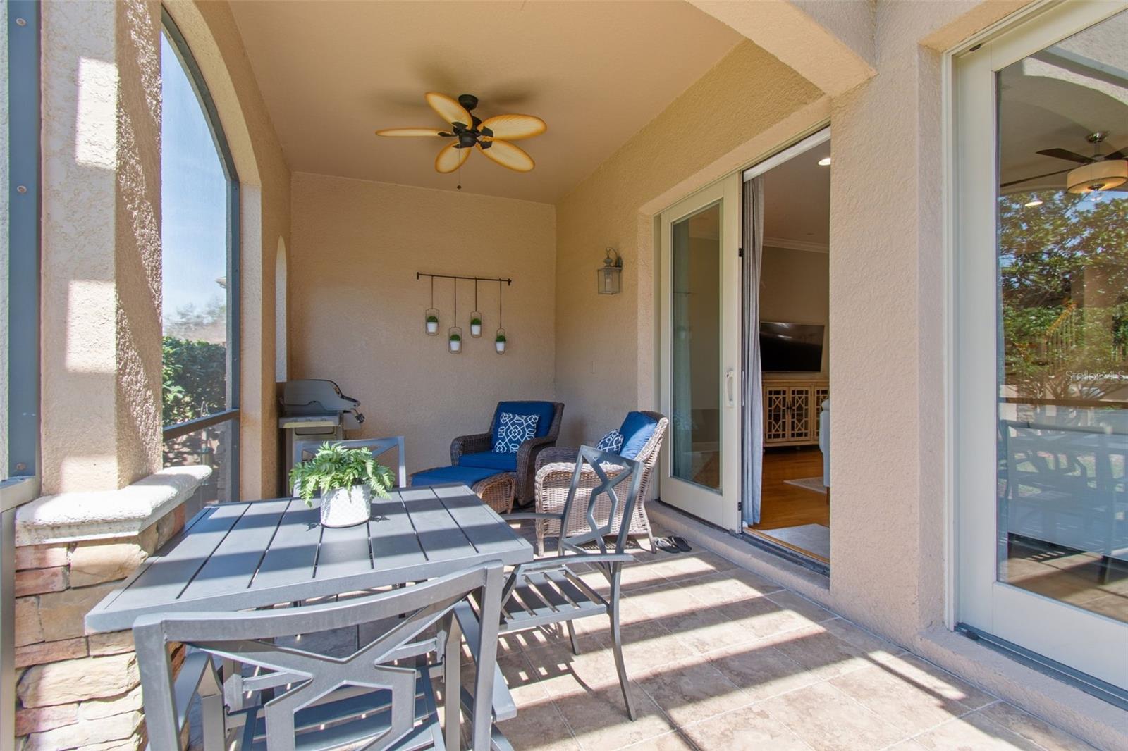 Image 25 of 75 For 610 Saxony Boulevard